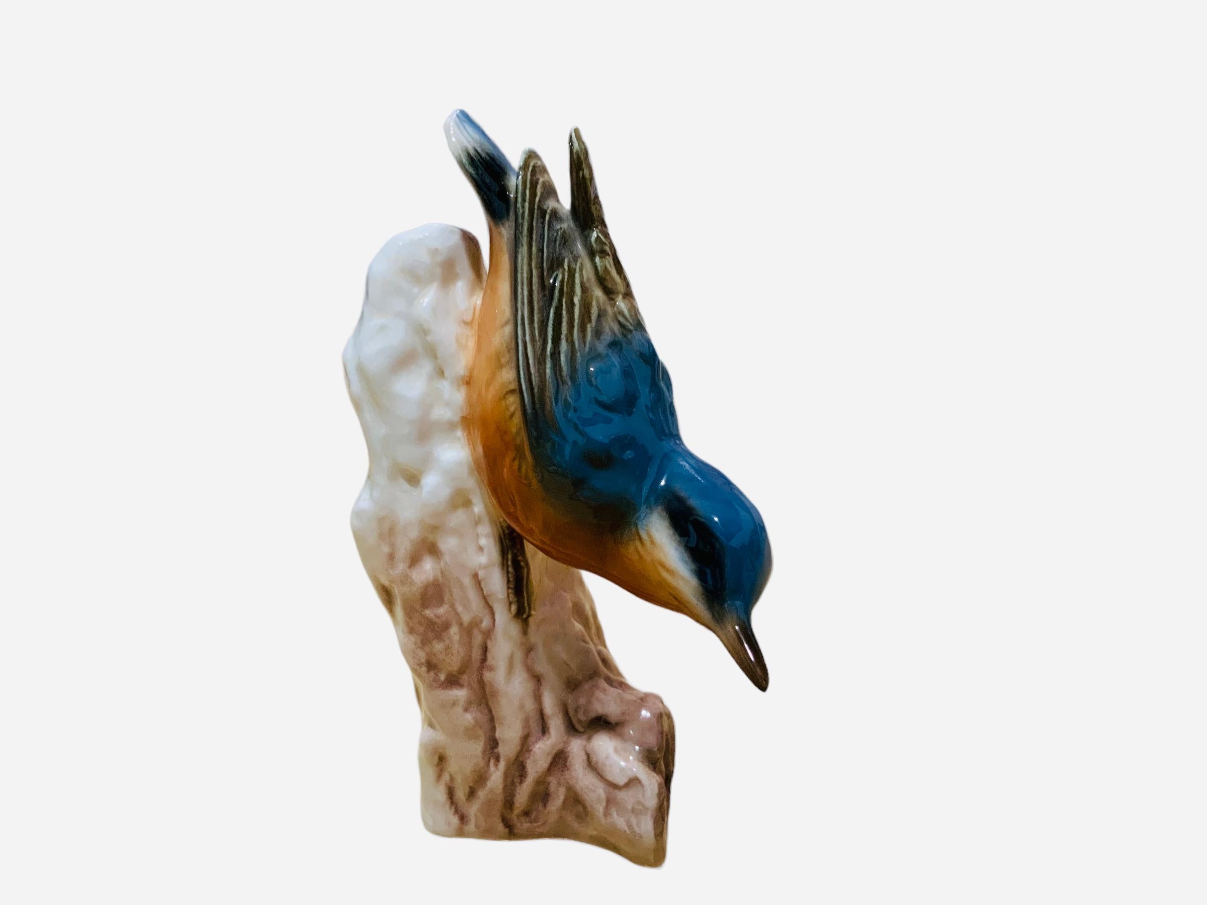 Goebel Porcelain Hand Painted Bird Figurine of a Nuthatch In Good Condition For Sale In Guaynabo, PR