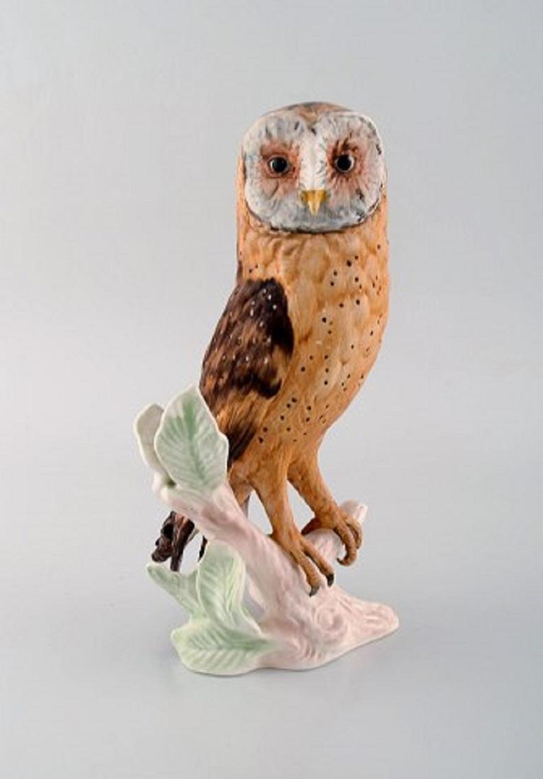 Goebel porcelain owl, West Germany, 1980s.
Measures: 23 x 12 cm.
In very good condition.
Stamped.

    