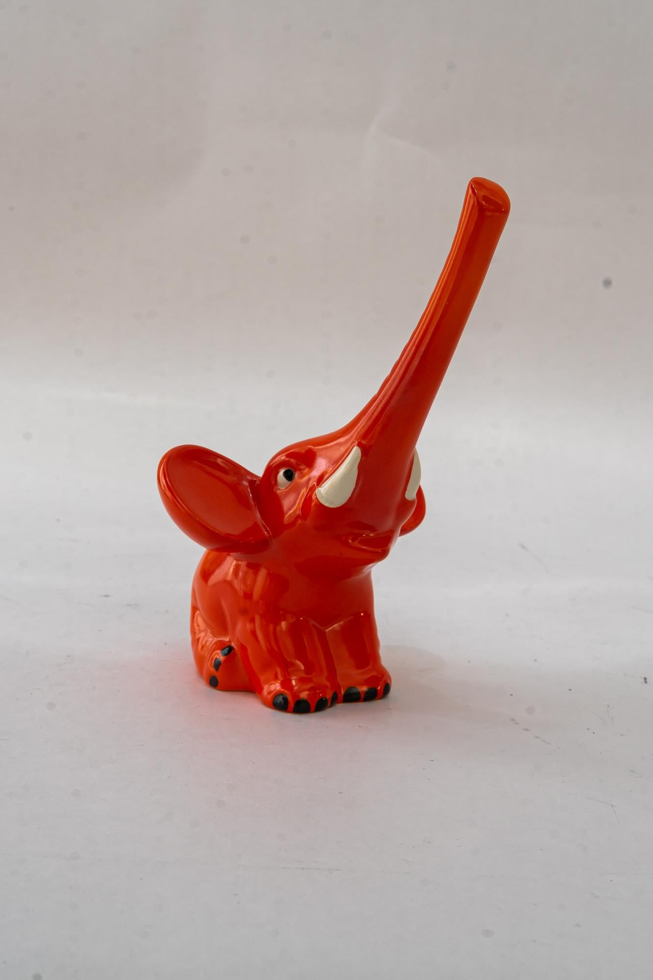 Goebel Porzellan Zahnhalter-Elefanten aus Porzellan ca. 1970er Jahre
Ursprünglicher Zustand