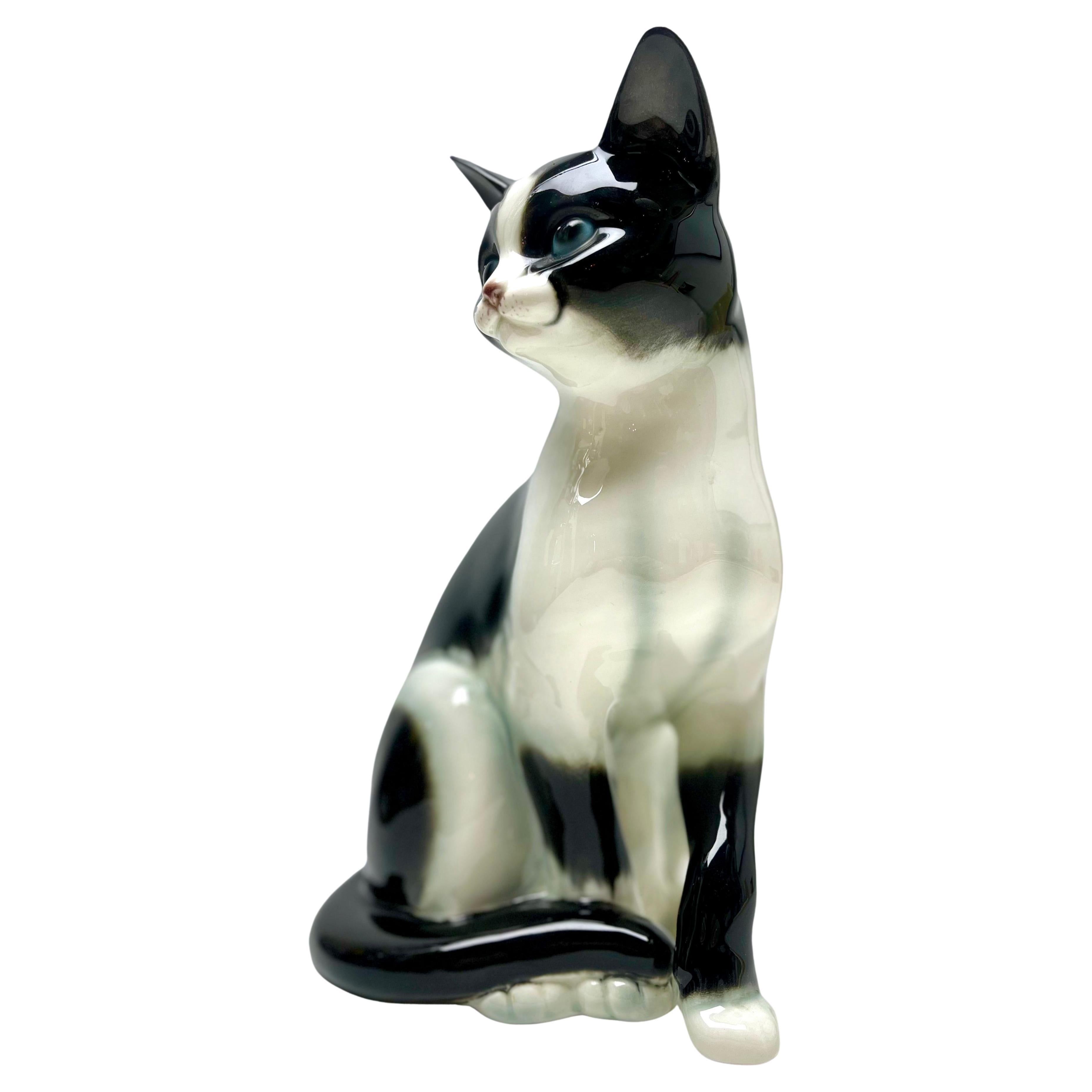 Goebel Produced This Dramatic Porcelain Figurine Depicting Cat, circa 1960 For Sale