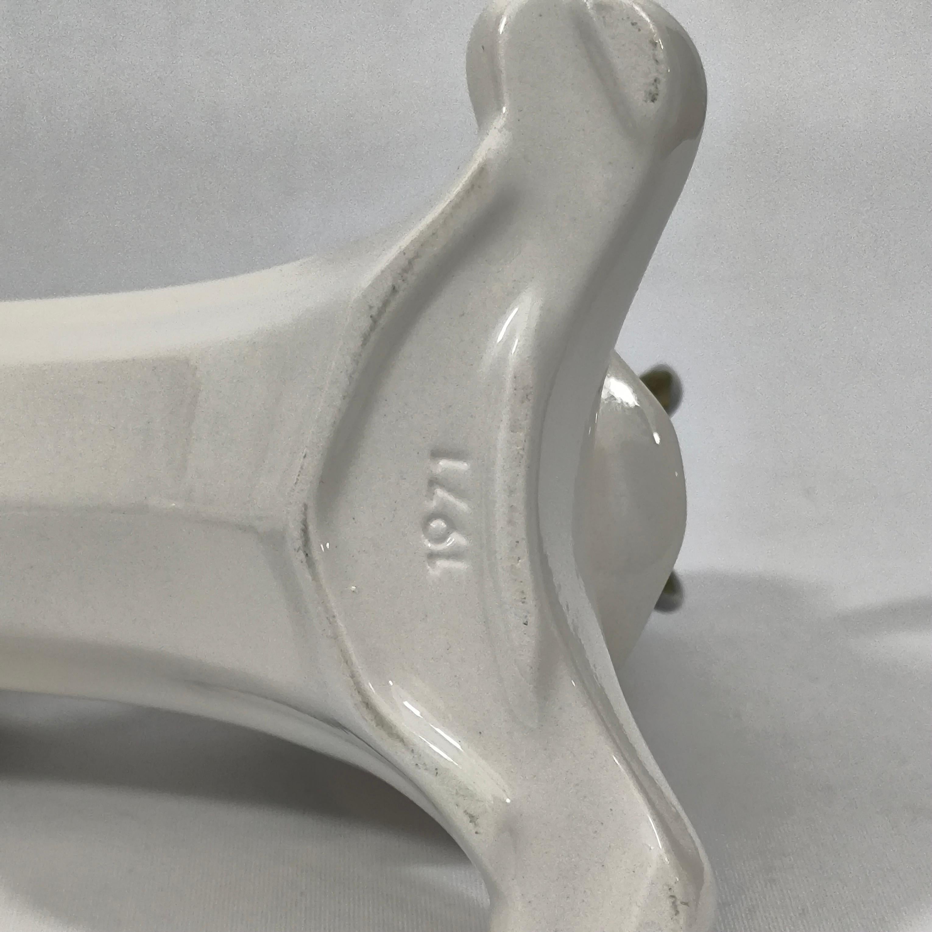 Goebel, Allemagne de l'Ouest, bougeoir adventiste avec anges en porcelaine, daté de 1971 en vente 6