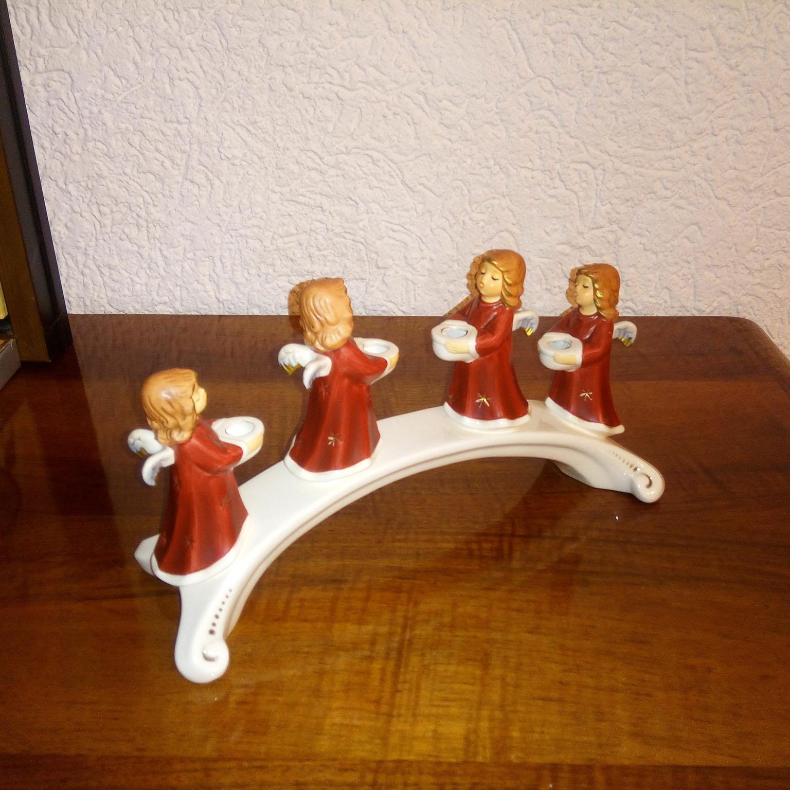 Goebel, West Germany, Advent Candleholder with Angels in Porcelain, Dated 1971 In Excellent Condition For Sale In Bochum, NRW