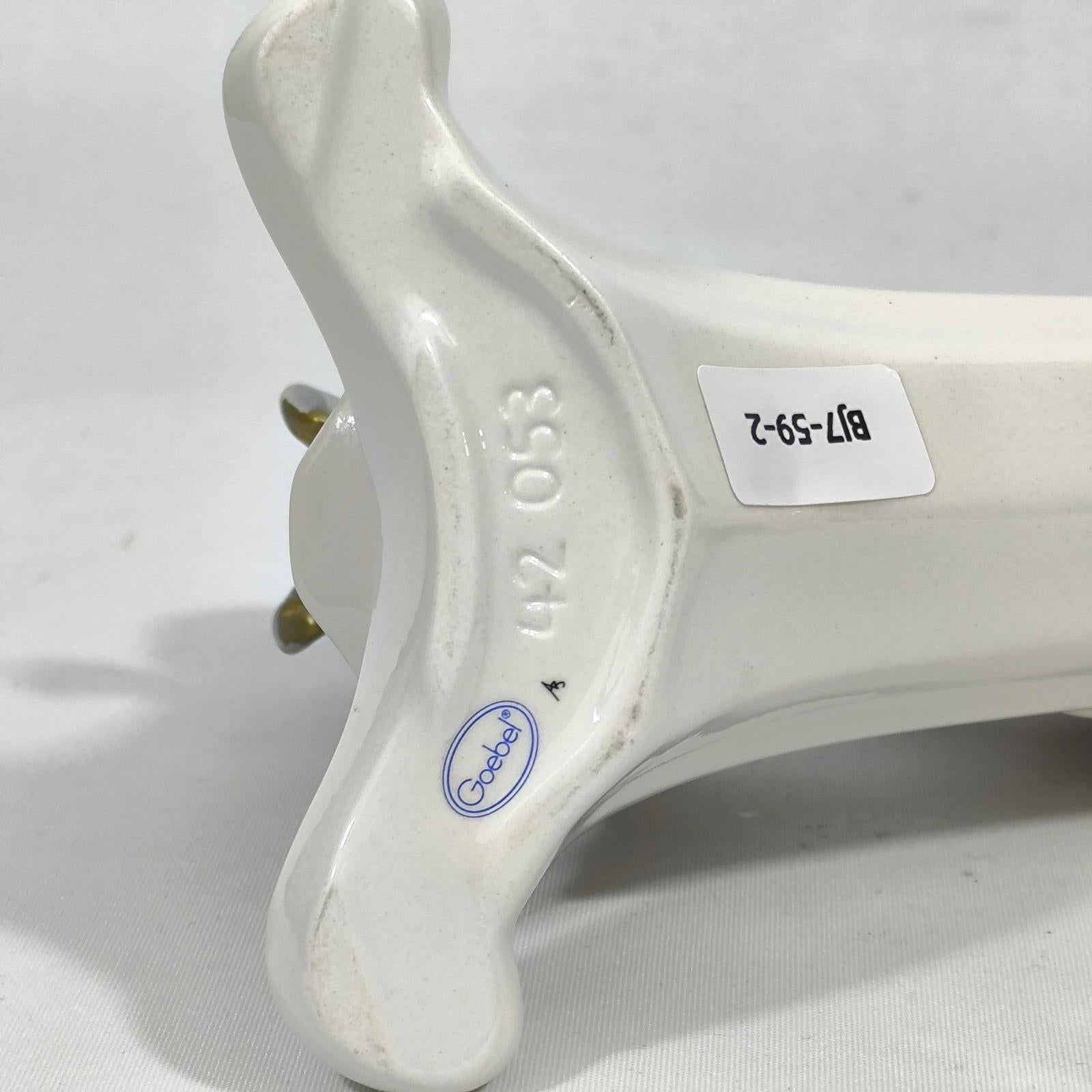 Goebel, Allemagne de l'Ouest, bougeoir adventiste avec anges en porcelaine, daté de 1971 en vente 3