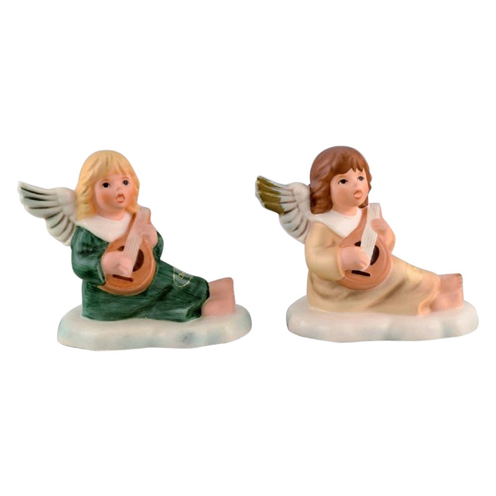 Goebel, Westdeutschland, Zwei Weihnachts Engel aus Porzellan, 1970er / 80er Jahre