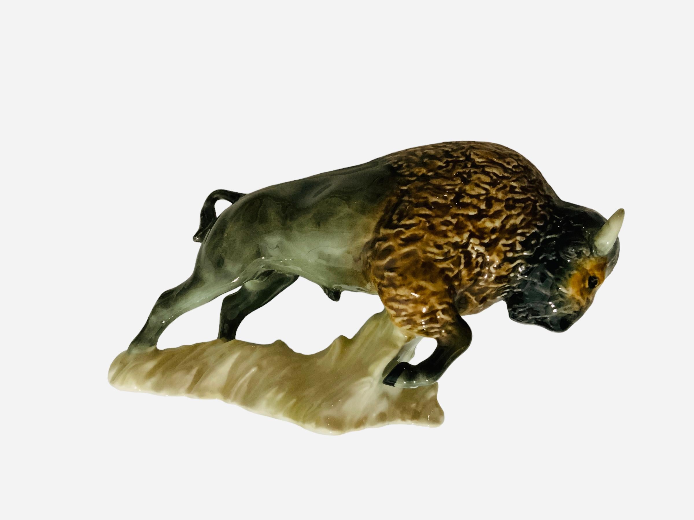 Goeble-Porzellanfigur eines Büffels/Bison im Zustand „Gut“ im Angebot in Guaynabo, PR