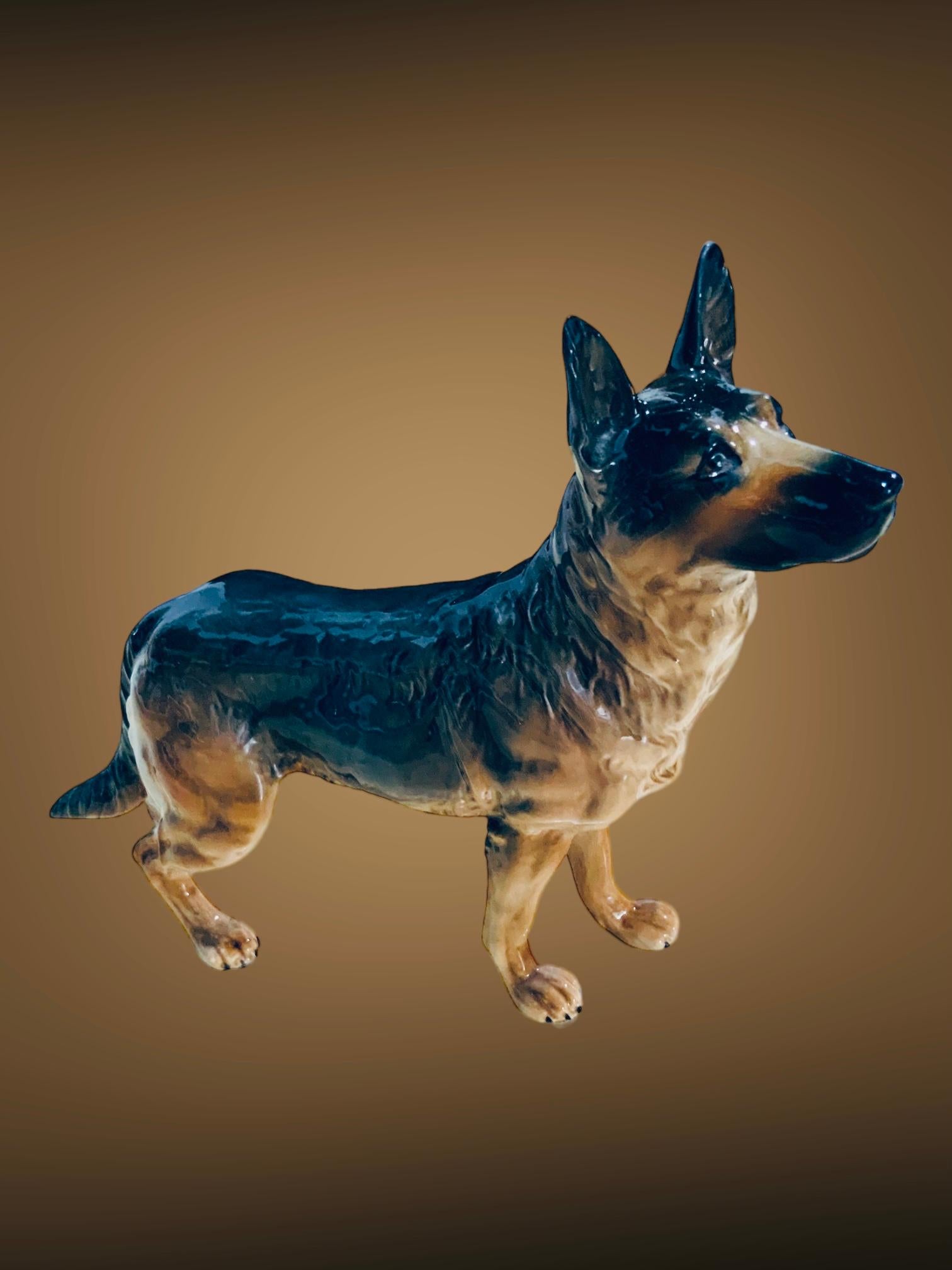 Goeble-Porzellanfigur eines deutschen Hirtenhundes (20. Jahrhundert) im Angebot