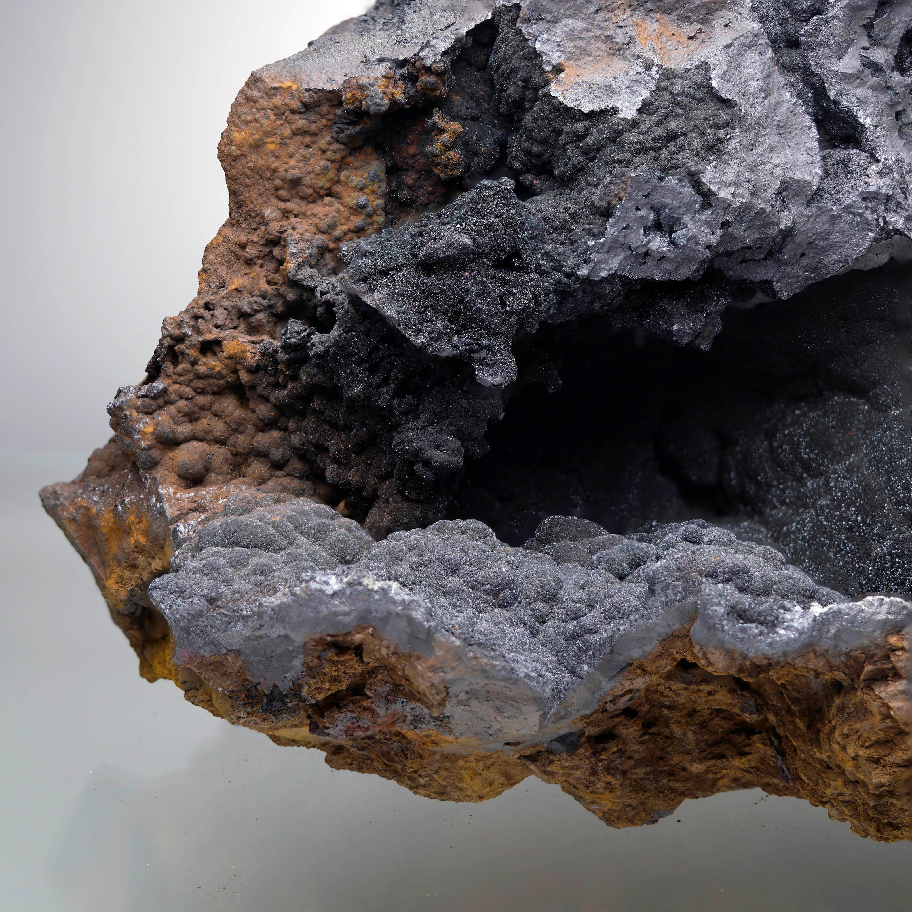 Goethite Vug dal Marocco In condizioni Nuovo in vendita a New York, NY