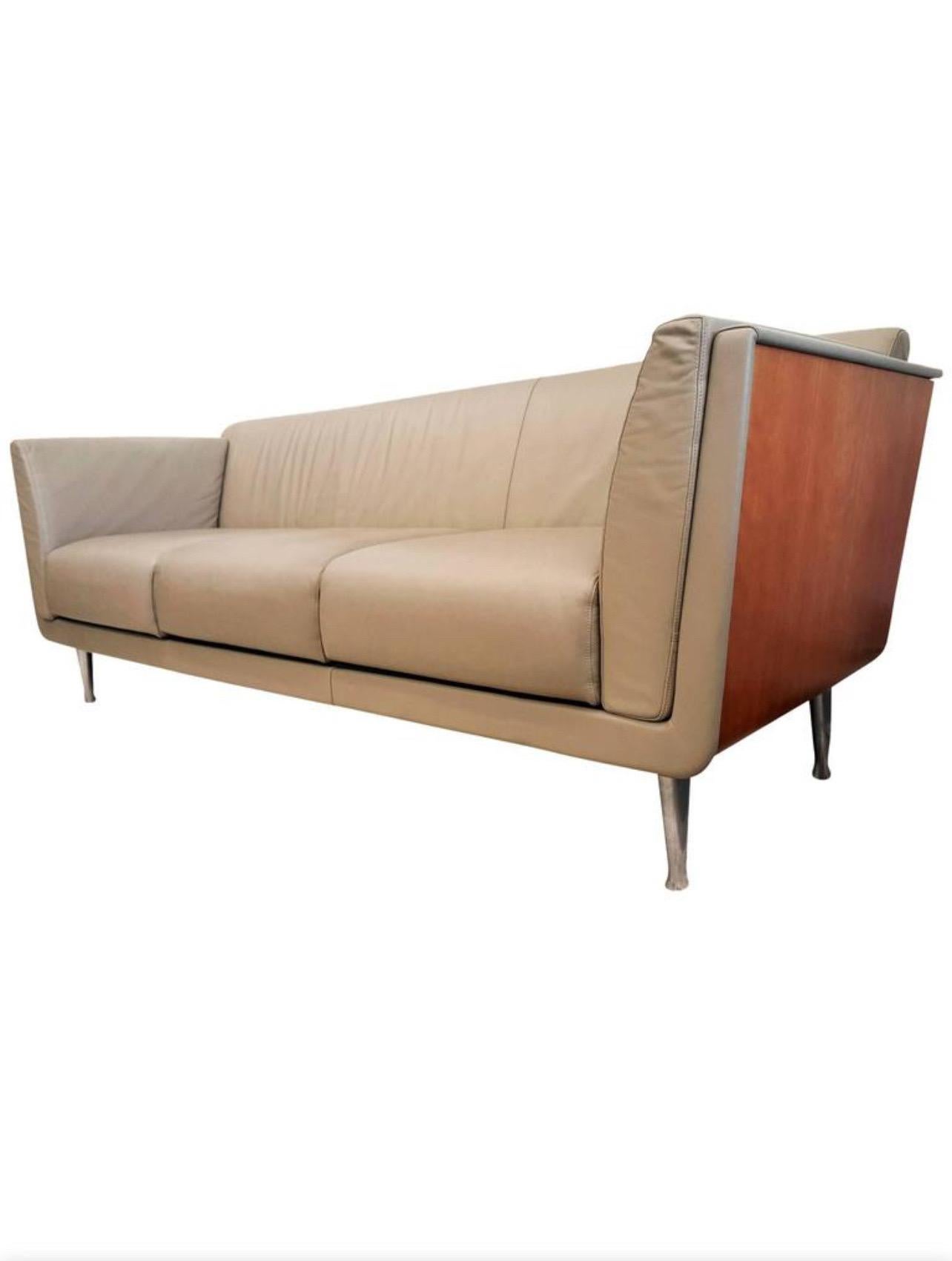 Goetz Sofa by Mark Goetz for Herman Miller in Cherry Wood  In Good Condition For Sale In San Diego, CA