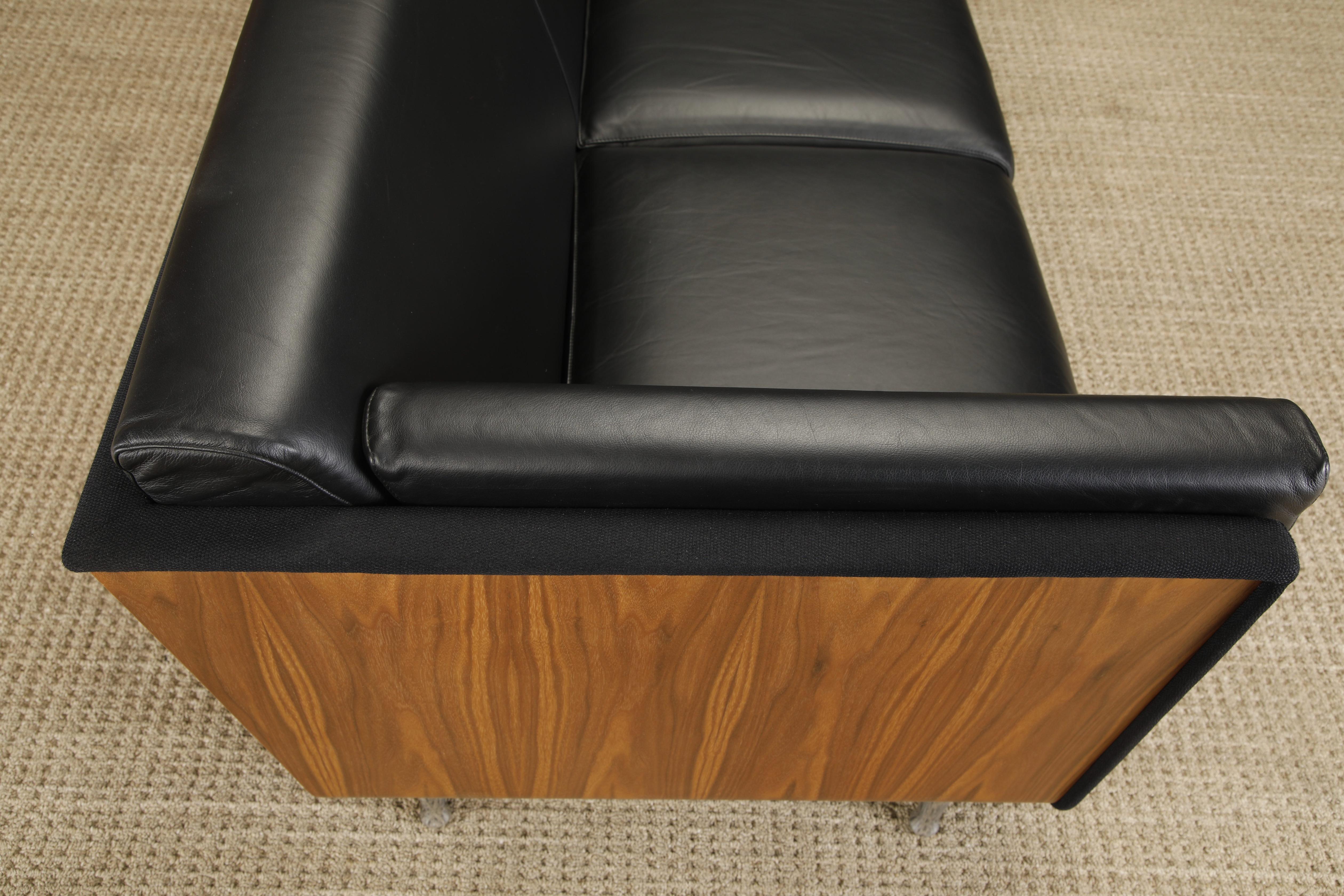 'Goetz' Walnut and Leather Case Sofa by Mark Goetz for Herman Miller, Signed 6