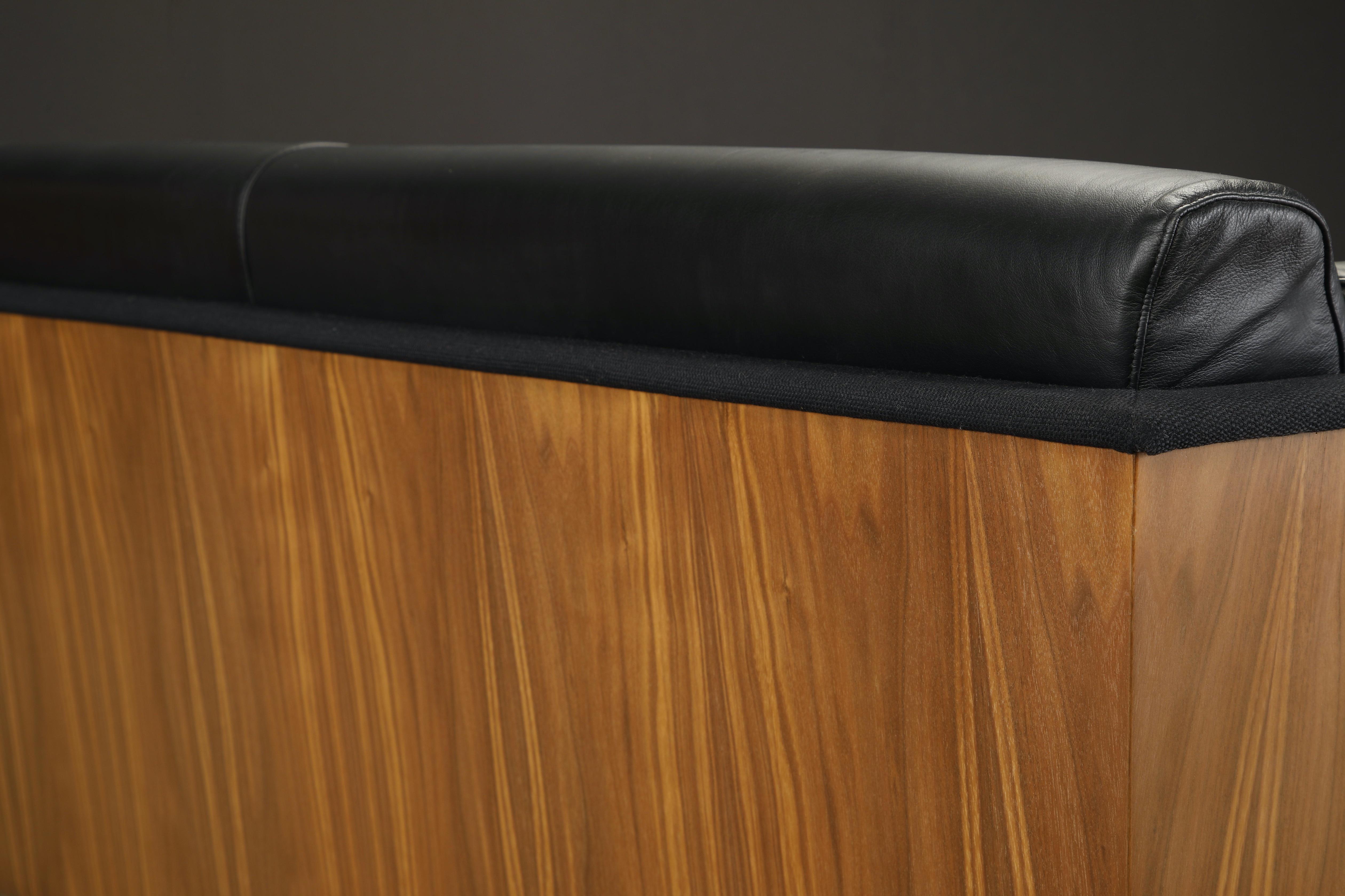 'Goetz' Walnut and Leather Case Sofa by Mark Goetz for Herman Miller, Signed 8