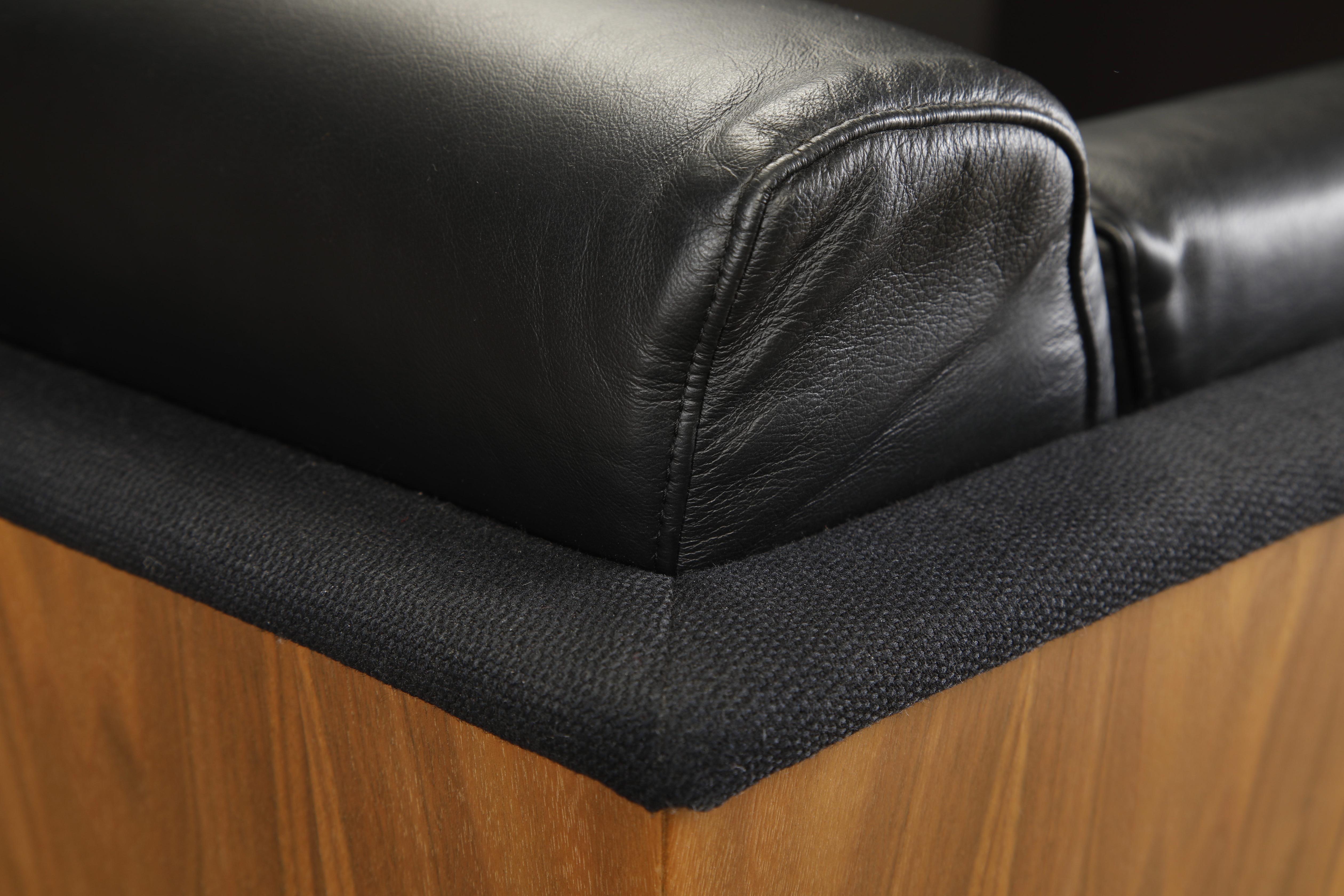 'Goetz' Walnut and Leather Case Sofa by Mark Goetz for Herman Miller, Signed 11