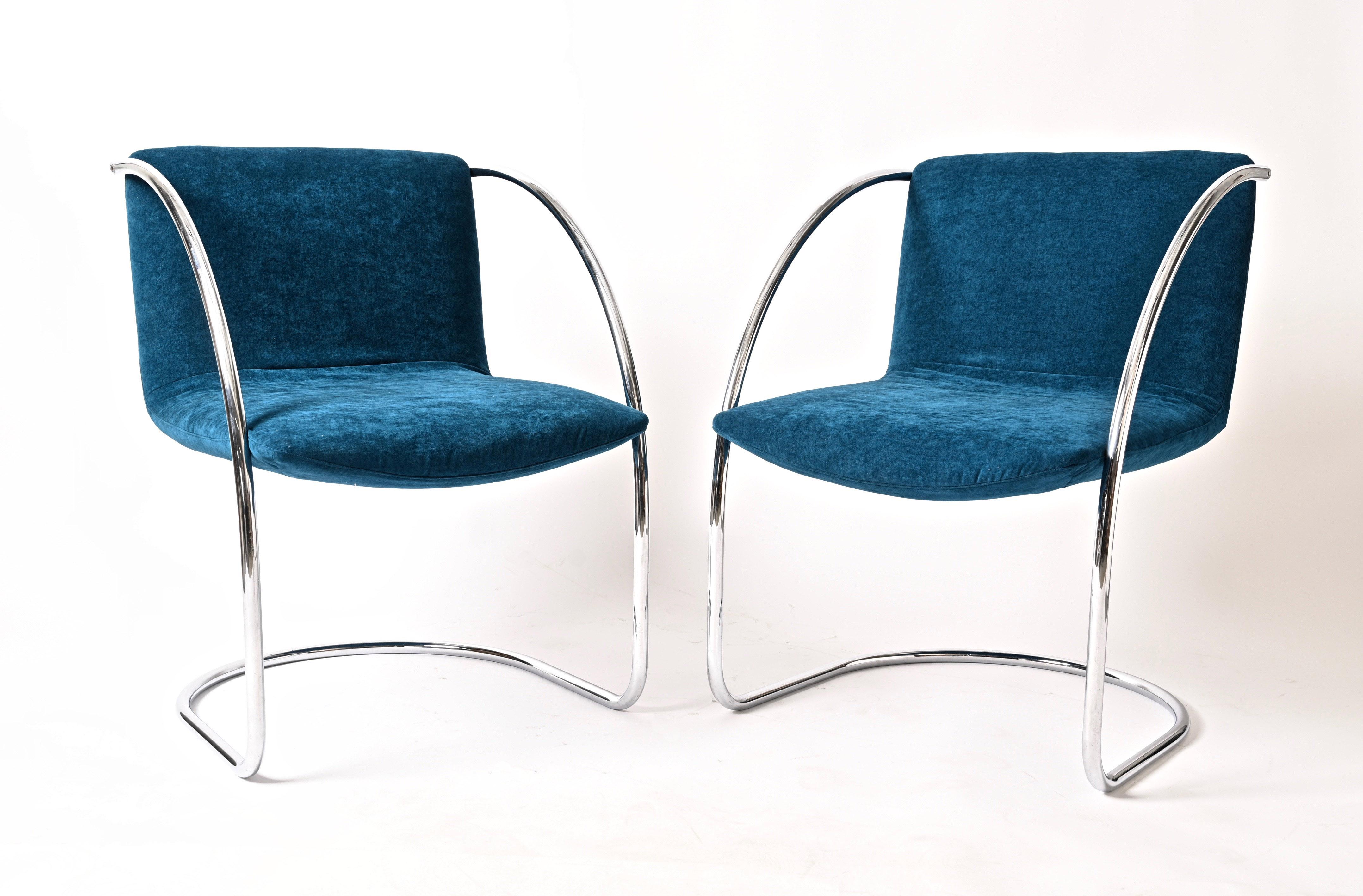 Satz von „Lens“-Stühlen von G. Offredi aus blauem Samt und Chrom, Saporiti Italien 1968 im Angebot 3