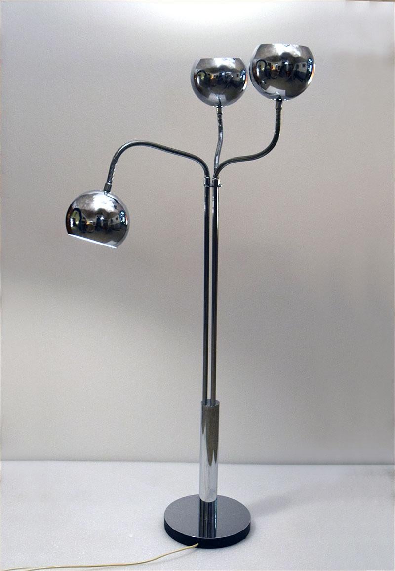 Goffredo Reggiani 1970's Floor Lamp with 3 Lights In Excellent Condition For Sale In Parma, IT