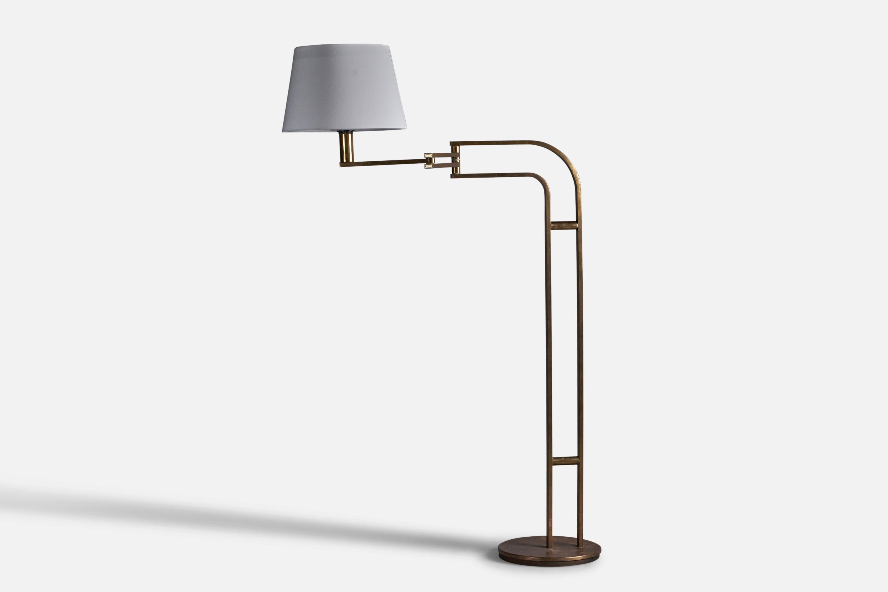 Post-Modern Goffredo Reggiani, Adjustable Floor Lamp, Brass, Fabric, Italy, 1970s For Sale