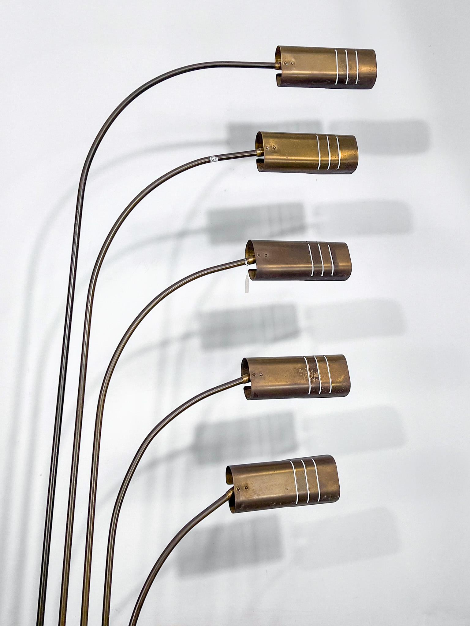 Italian Goffredo Reggiani attributed. Floor lamp in brass and travertine. Italy 1960s For Sale