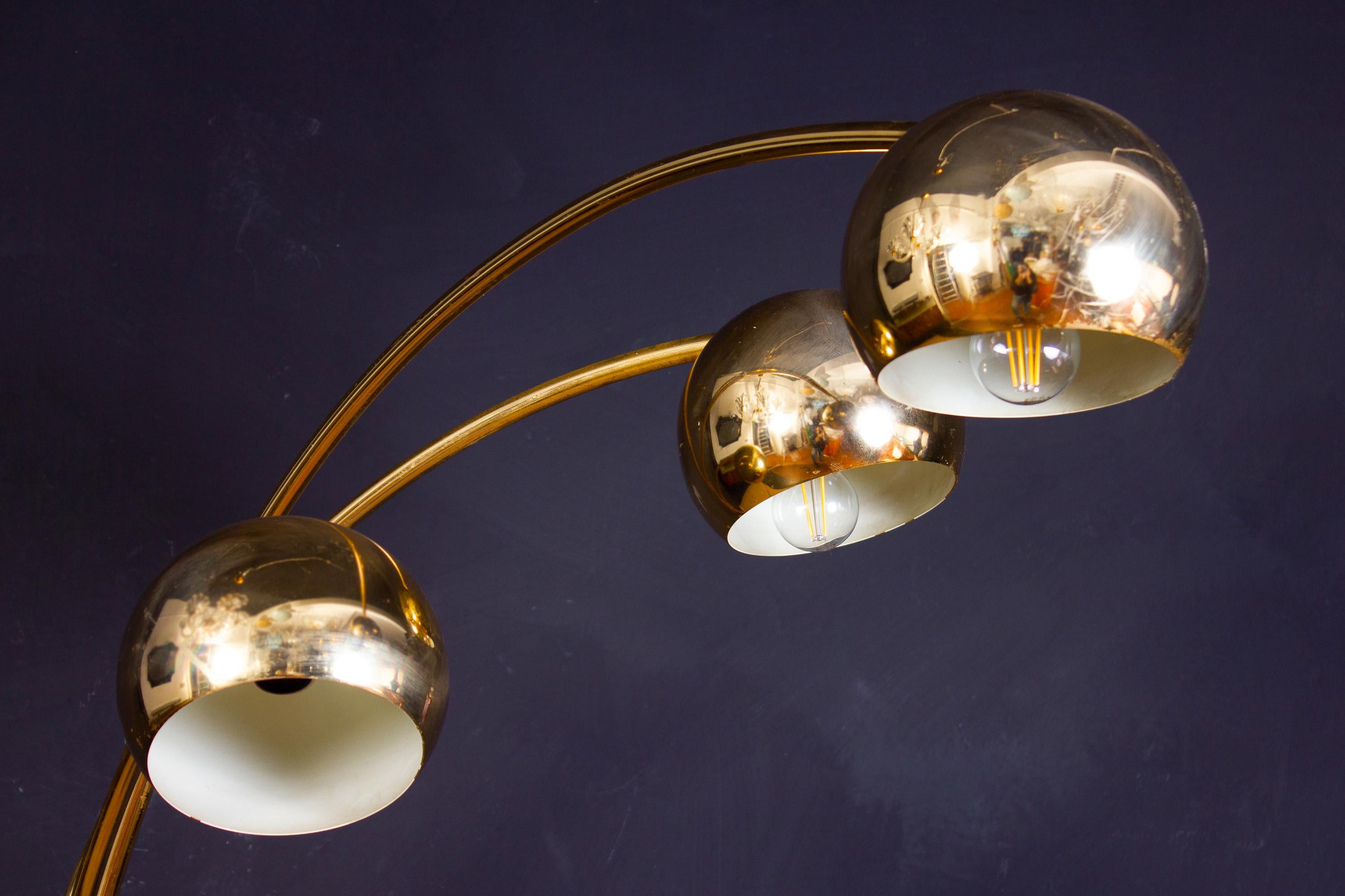 Goffredo Reggiani Brass Globe Floor Lamp, Italy, circa 1970 3