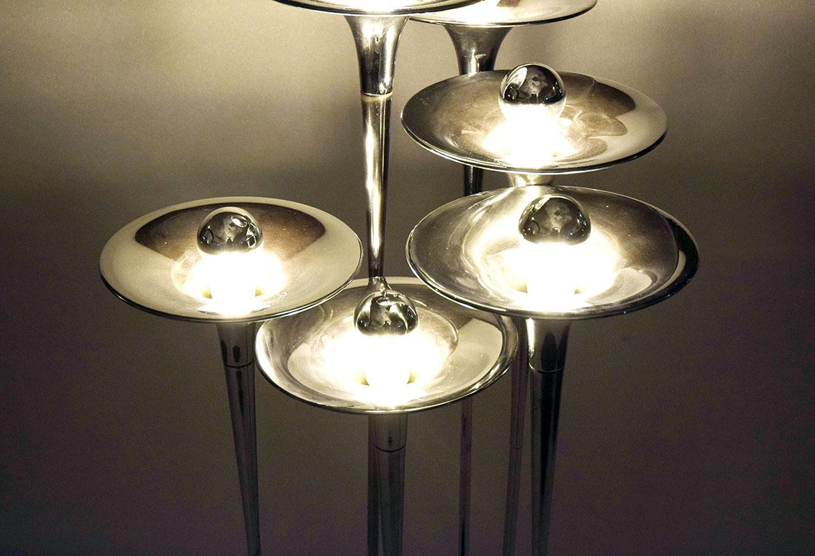 Goffredo Reggiani chromed brass floor lamp trumpets, 1970s In Excellent Condition In Parma, IT