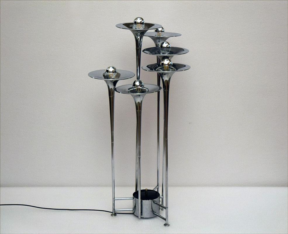Brass Goffredo Reggiani chromed brass floor lamp trumpets, 1970s