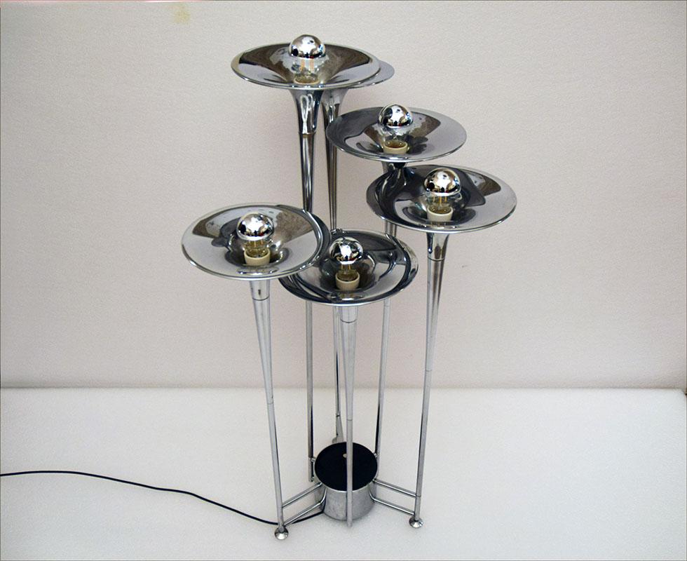 Goffredo Reggiani chromed brass floor lamp trumpets, 1970s 1