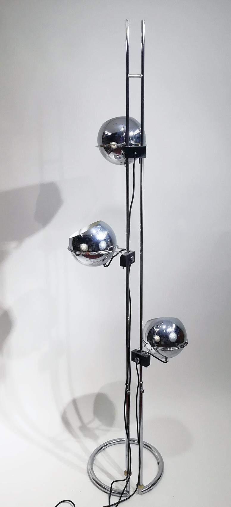 Italian “Goffredo Reggiani” Eyeball Triple Light Floor Lamp, circa 1970 For Sale