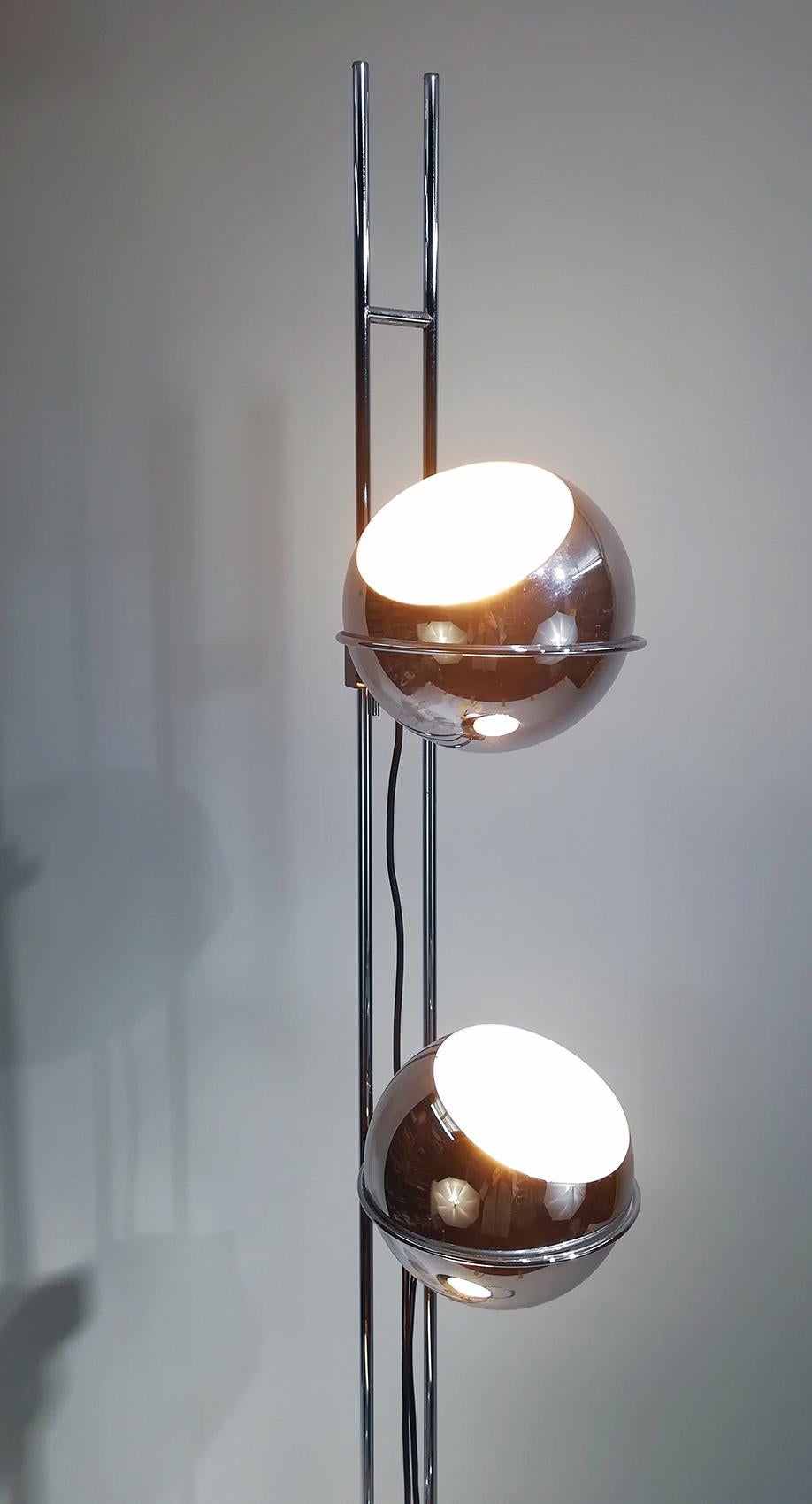 “Goffredo Reggiani” Eyeball Triple Light Floor Lamp, circa 1970 For Sale 2