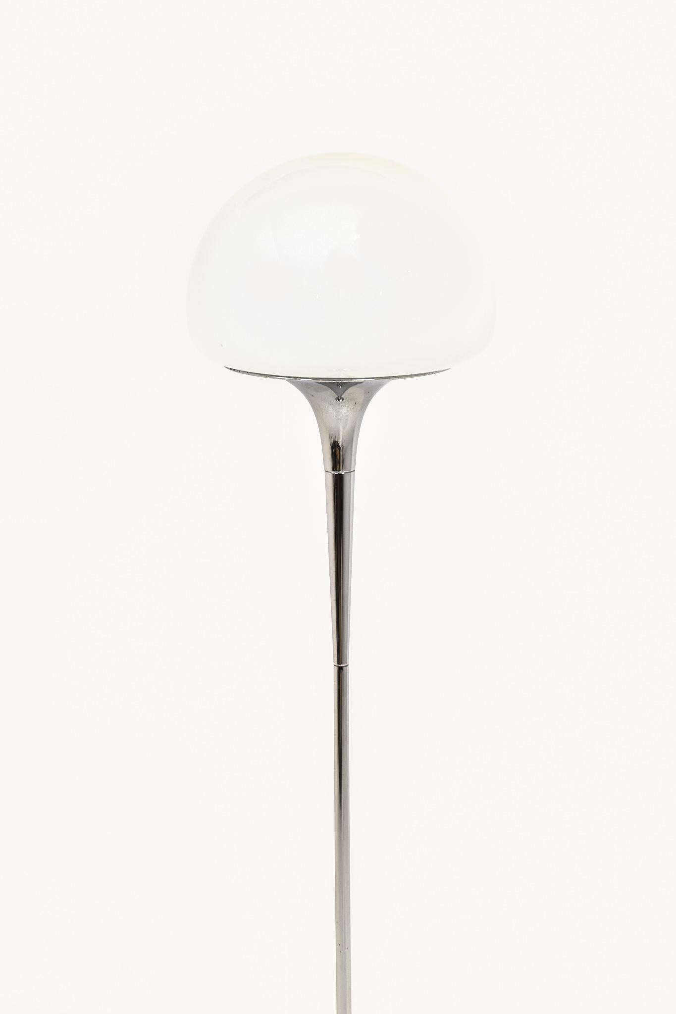 Italian Goffredo Reggiani Floor Lamp in Chrome and Opaline Glass, Italy 1970s For Sale