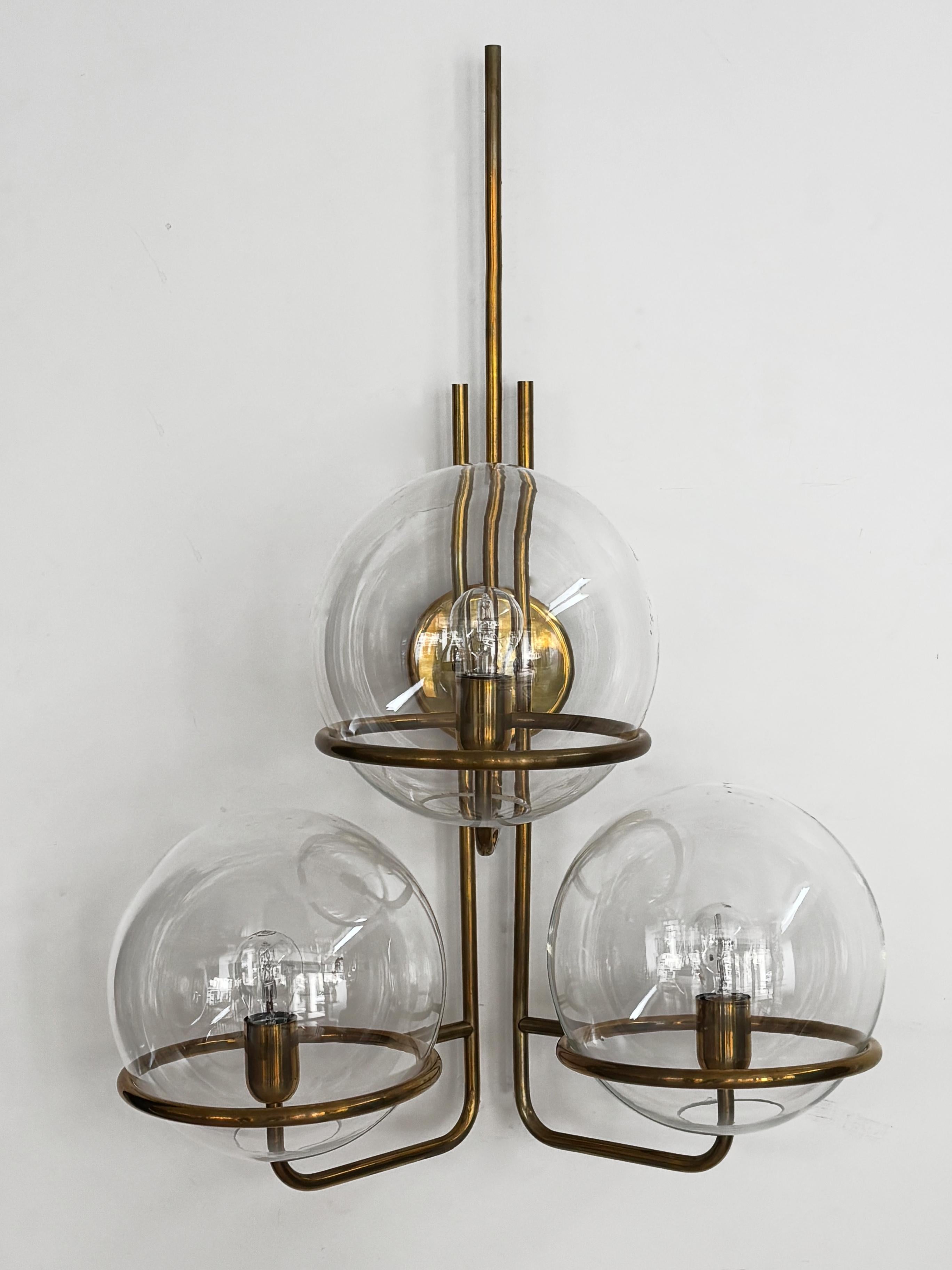 Goffredo Reggiani Italian Brass Glass Large Wall Lights Sconces, 1970s For Sale 1