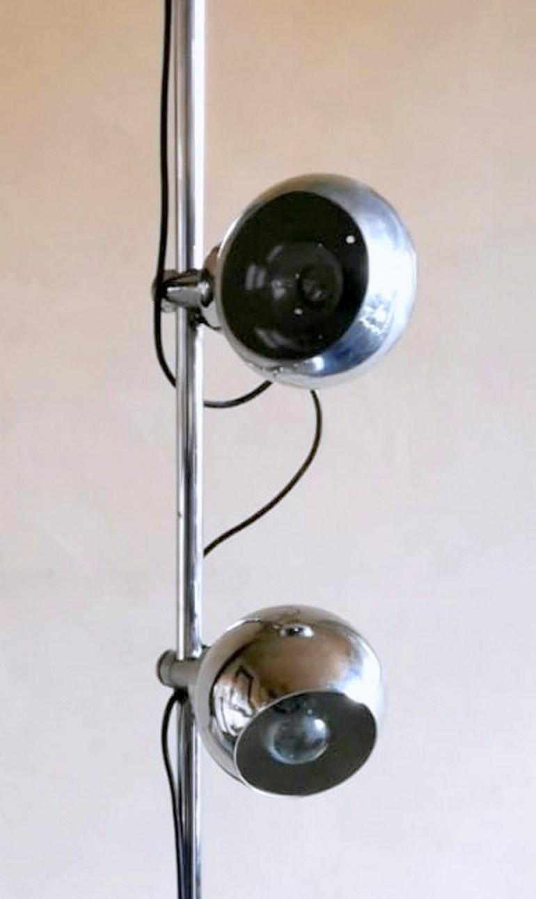 Goffredo Reggiani Italian Designer Floor Lamp Space Age Style in Chromed Metal In Good Condition For Sale In Prato, Tuscany
