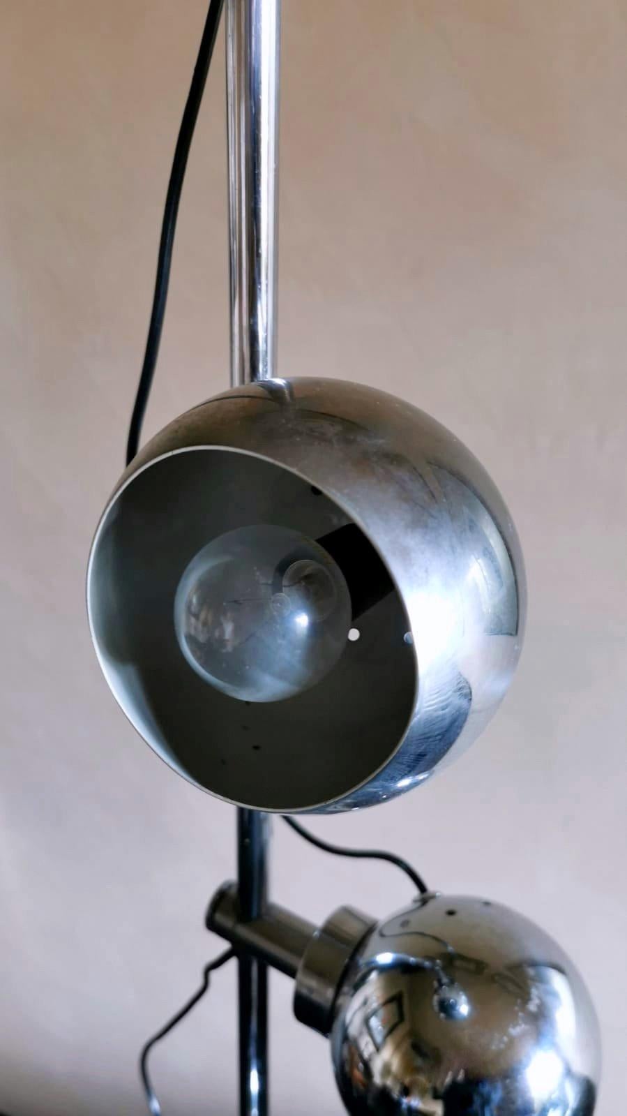 Goffredo Reggiani Italian Designer Floor Lamp Space Age Style in Chromed Metal For Sale 1