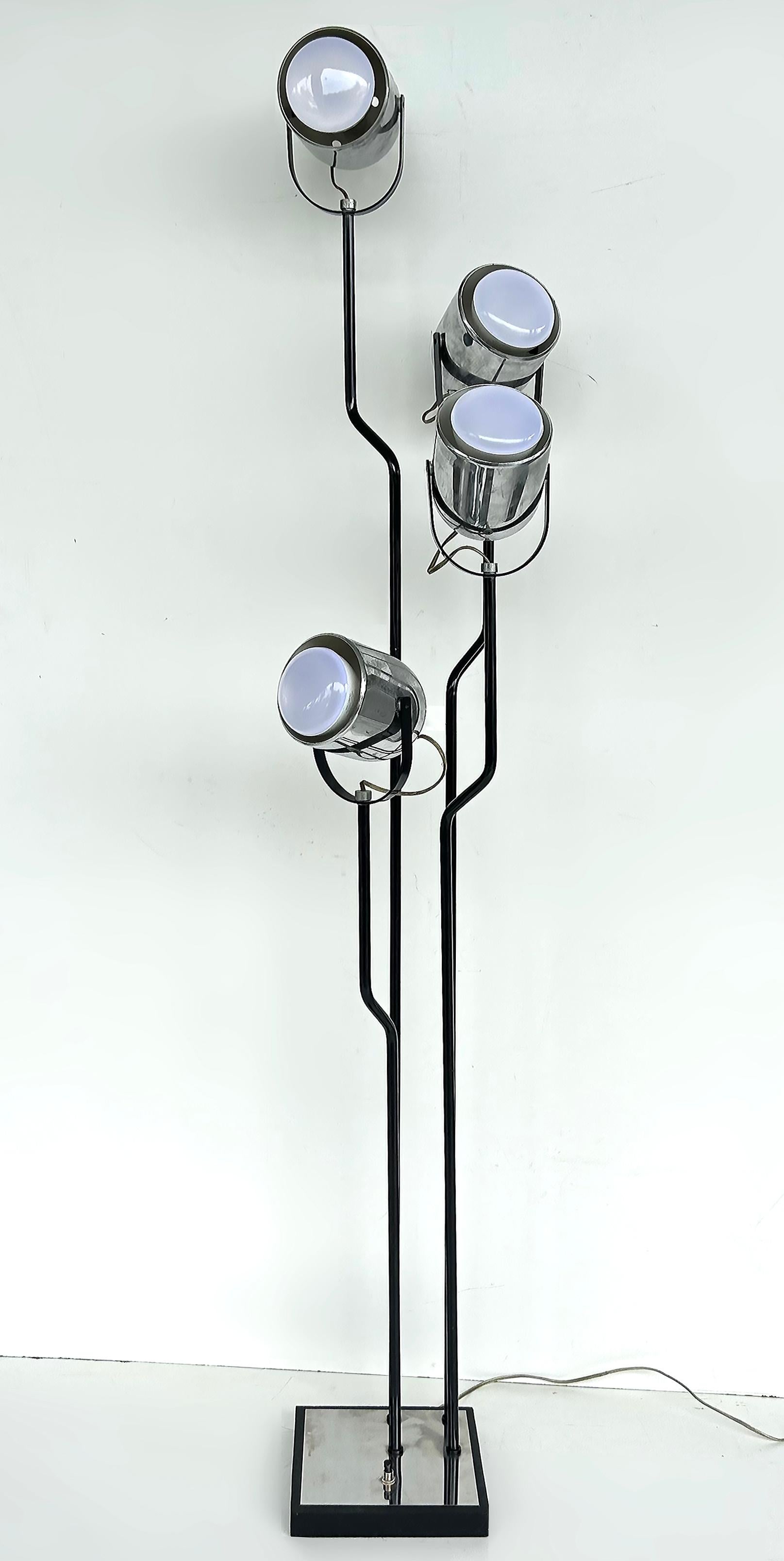 20th Century Goffredo Reggiani Italian Floor Lamp, 4 Adjustable, Pivoting Lights For Sale