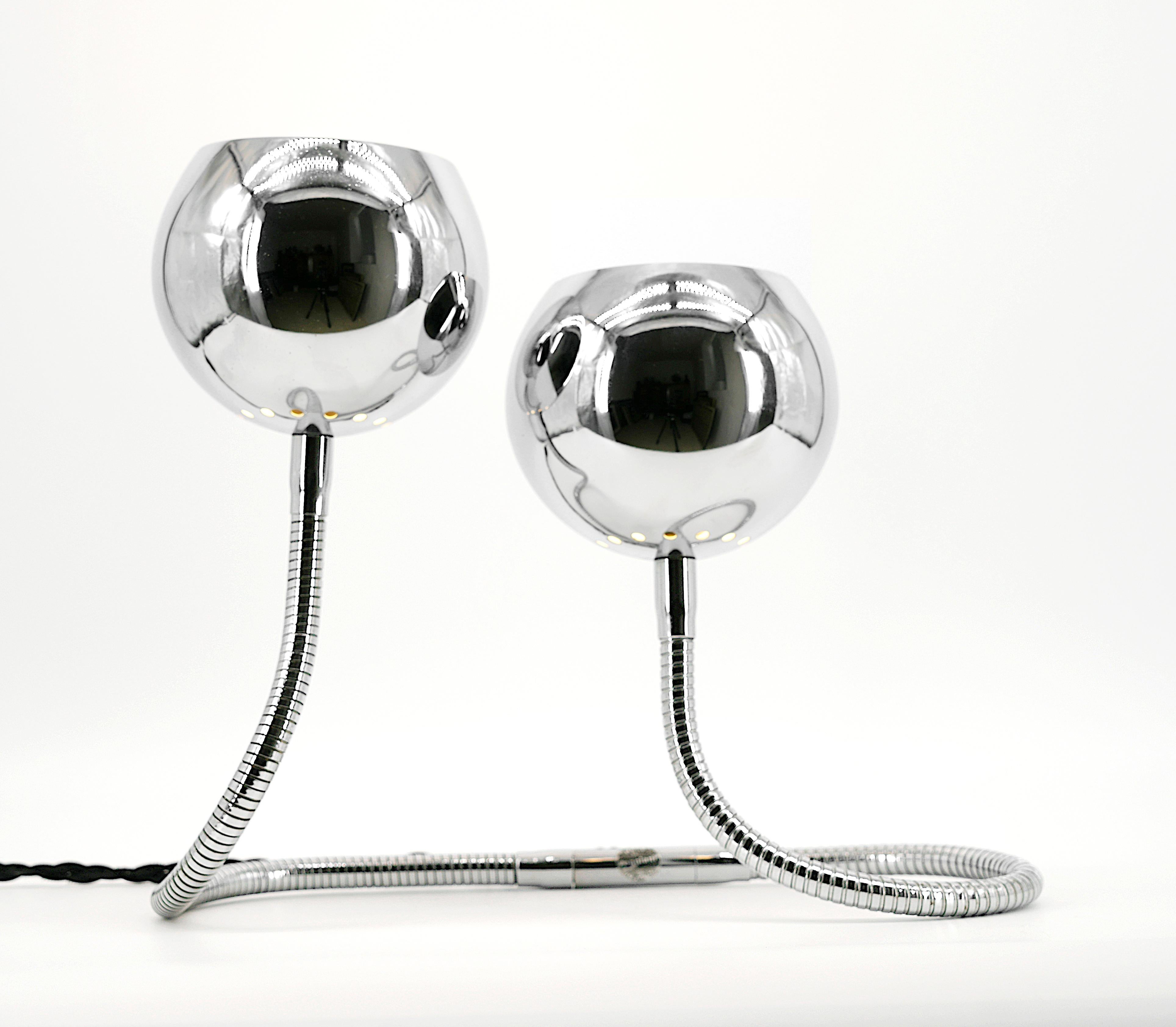 Mid-Century Modern Goffredo REGGIANI Large Mid-Century COBRA Chrome Table Lamp, Late 1960s For Sale