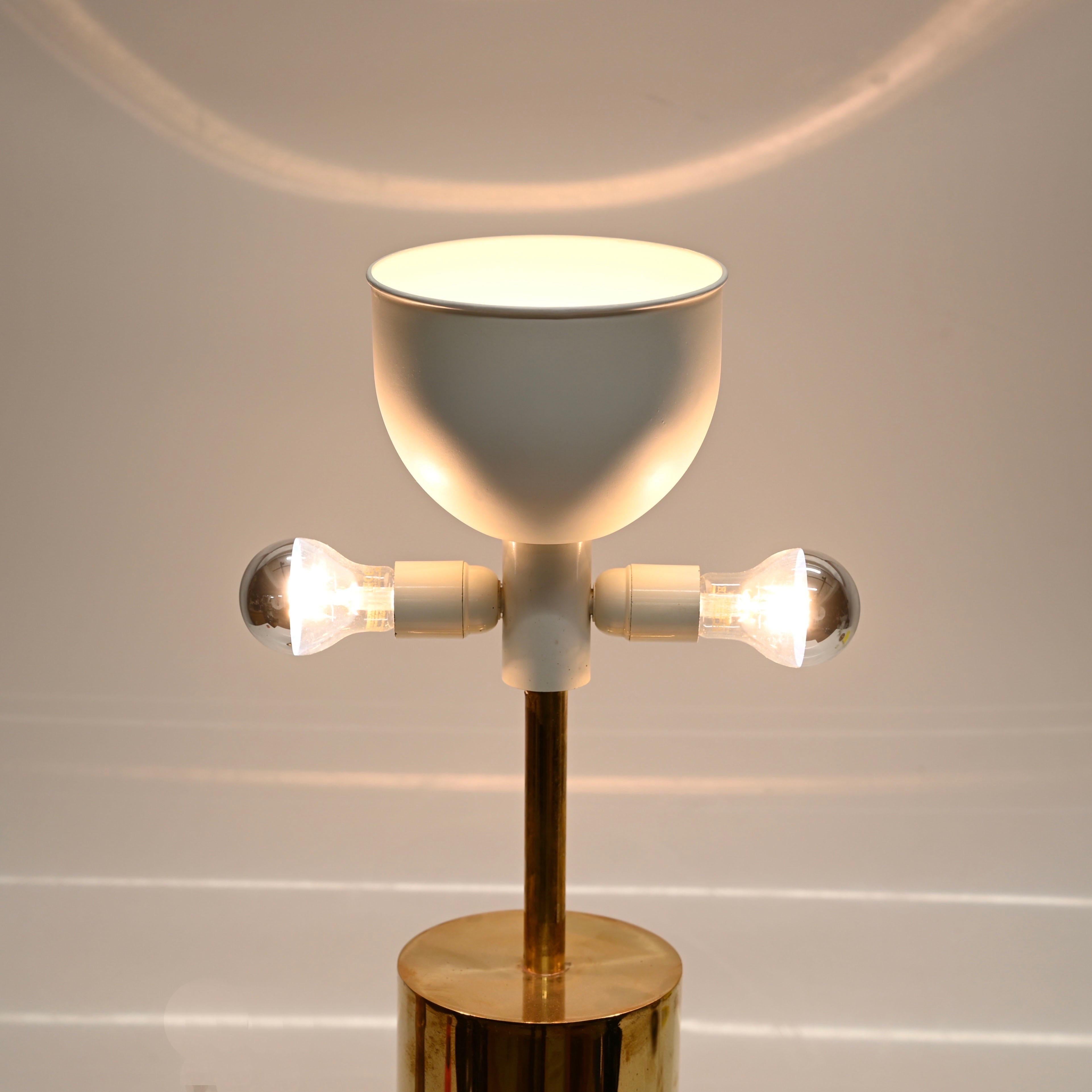 Late 20th Century Goffredo Reggiani Large Mid-Century Table Lamp in Brass, Italy 1970s For Sale