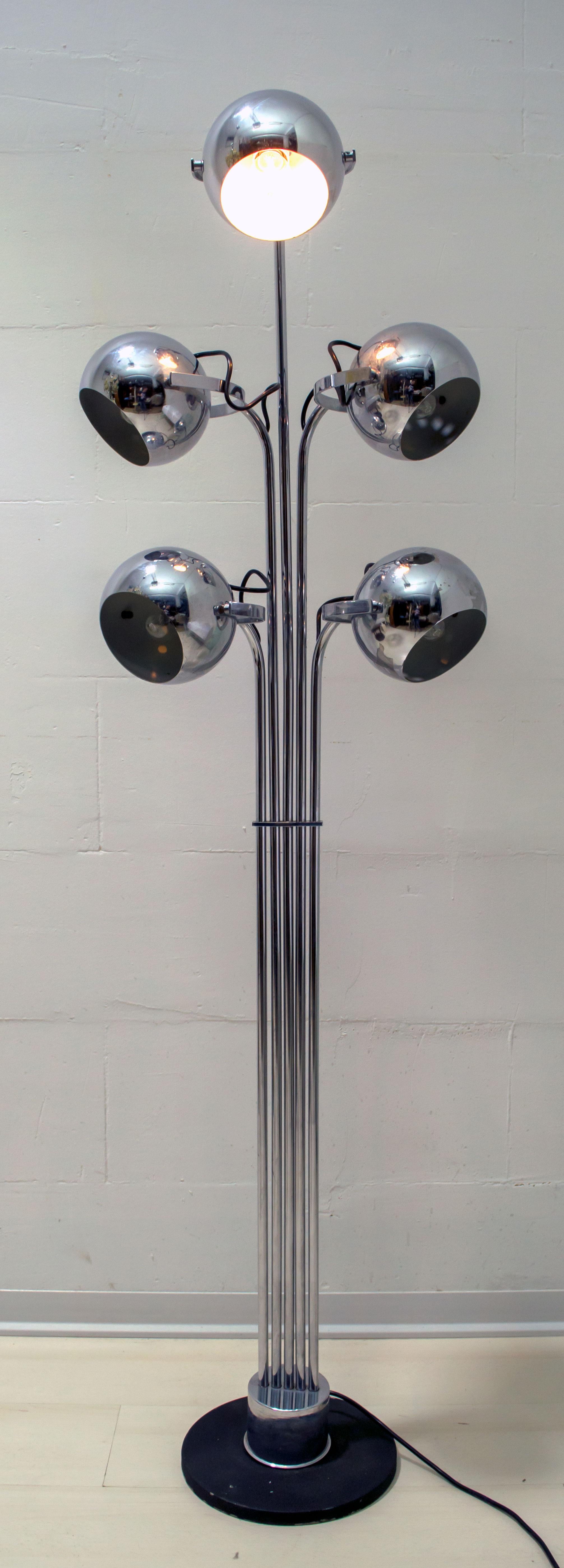 Goffredo Reggiani Mid-Century Modern Italian 5 Lights Chrome Floor Lamp, 1970s 1