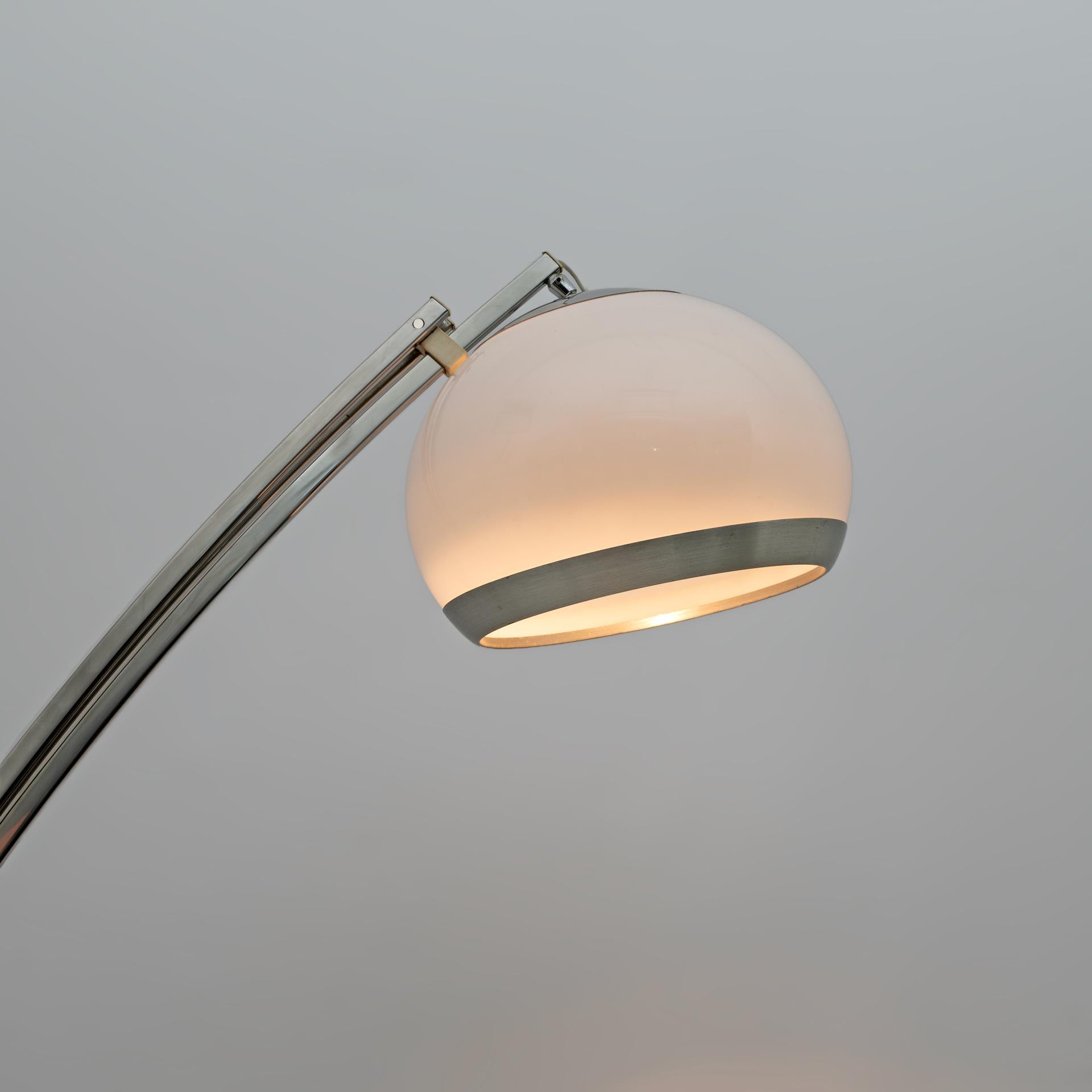 Goffredo Reggiani Modern Italian Extendable Arched Floor Lamp, 1970 In Good Condition For Sale In Puglia, Puglia
