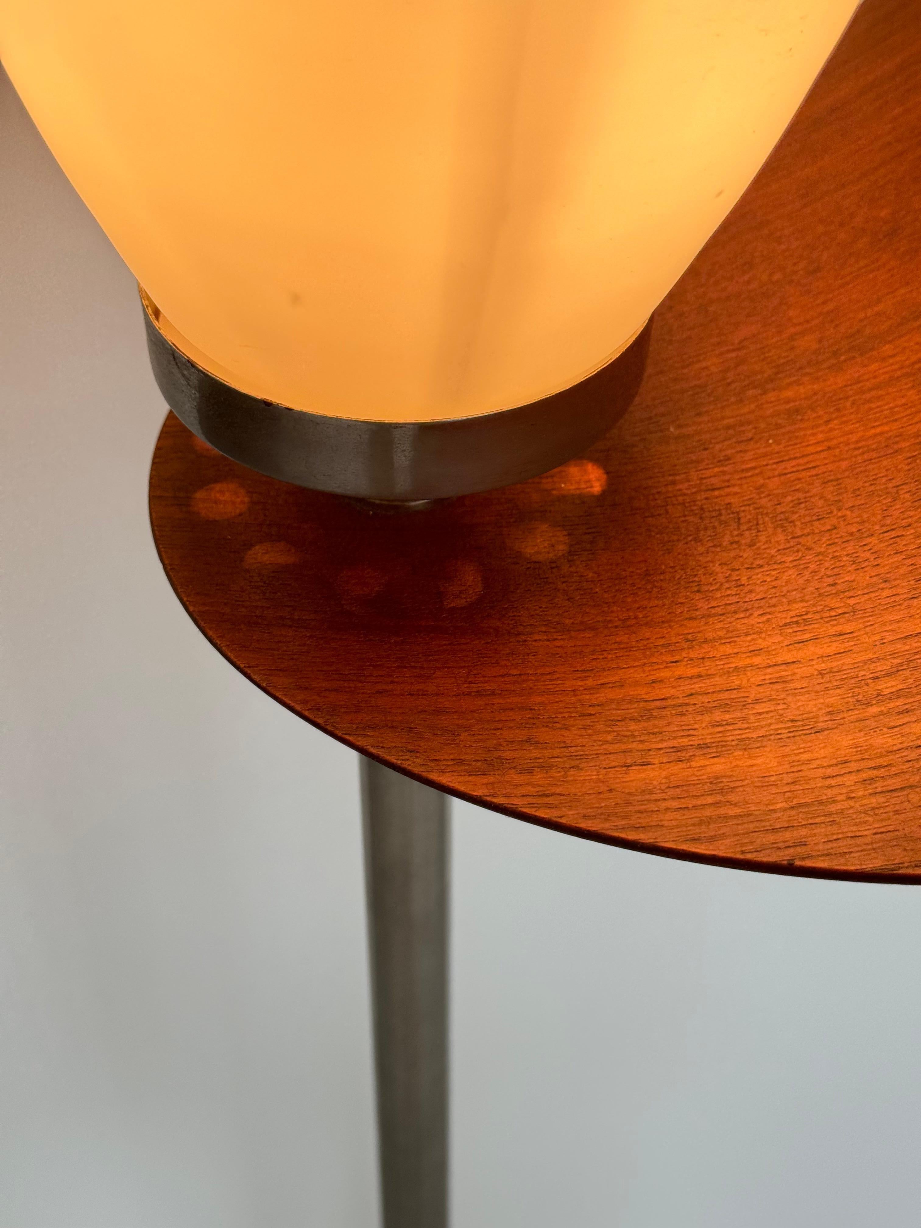 Lampada da terra di raro design di Goffredo Reggiani, base in marmo e teak. Italia, anni '50 circa in vendita 1