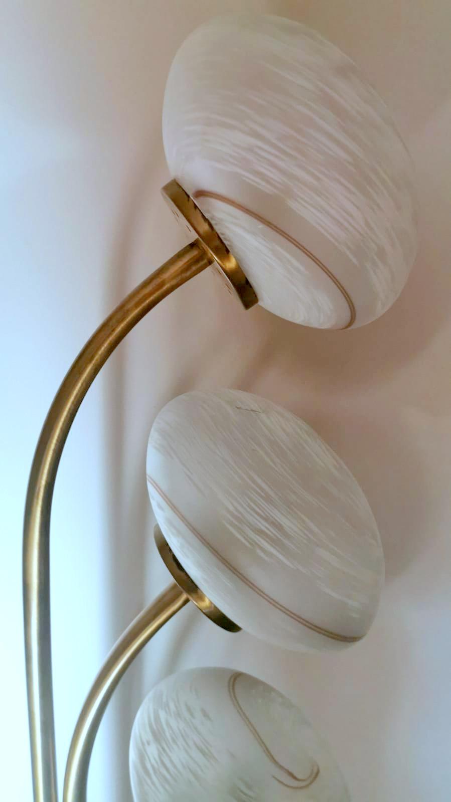 Goffredo Reggiani Style High Space Age Floor Lamp In Brass And Murano Glass For Sale 6