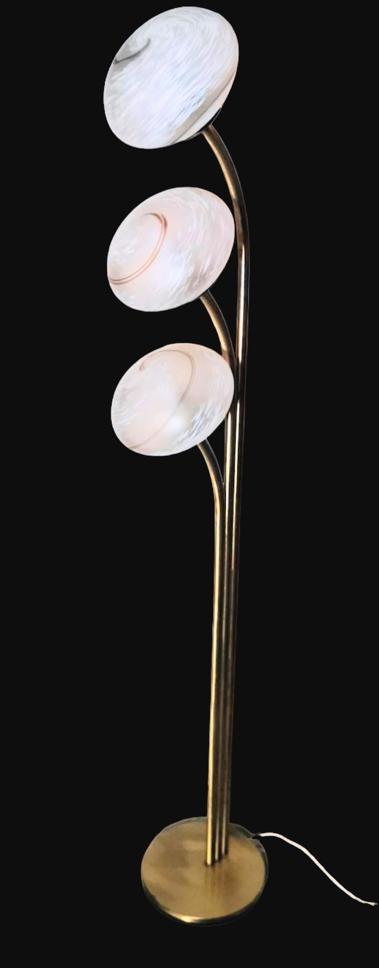 Italian Goffredo Reggiani Style High Space Age Floor Lamp In Brass And Murano Glass For Sale