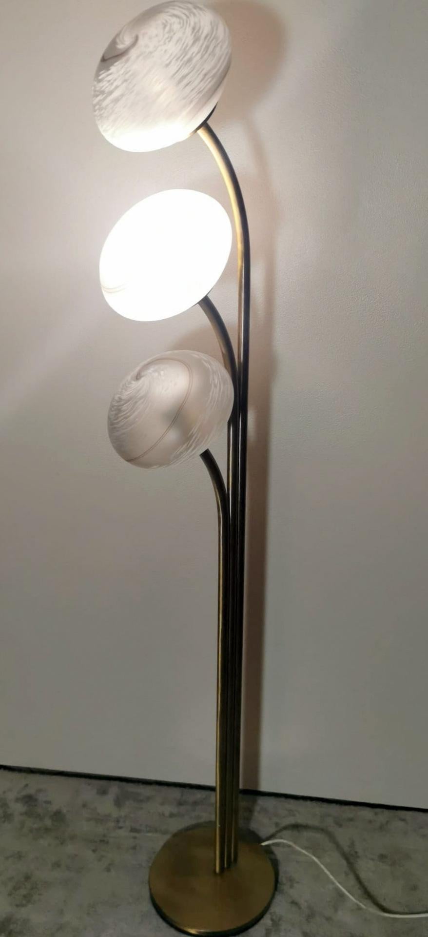 Goffredo Reggiani Style High Space Age Floor Lamp In Brass And Murano Glass For Sale 2