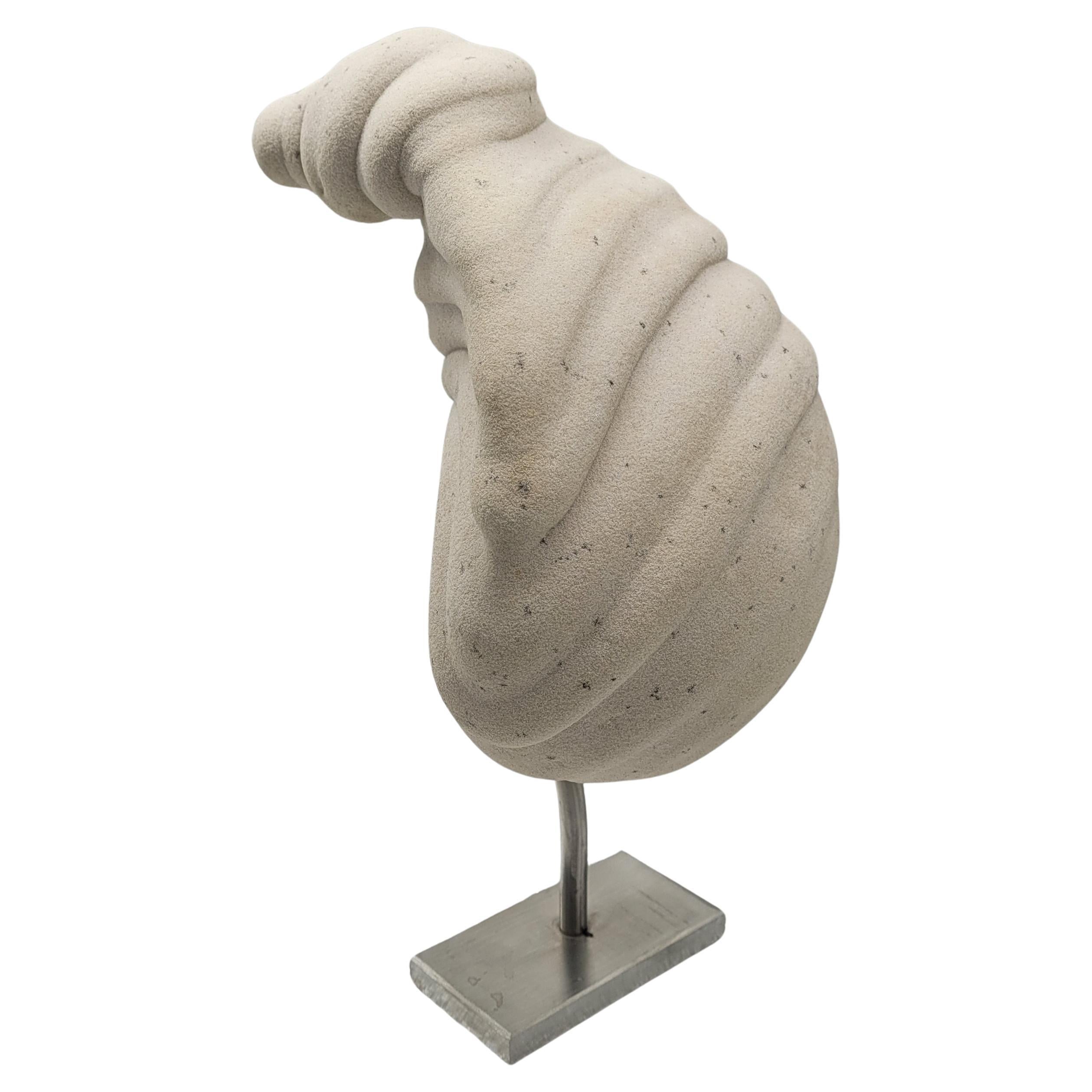 Gogotte, sculpture naturelle de Fontainebleau, France Avec inclusions de fer rares