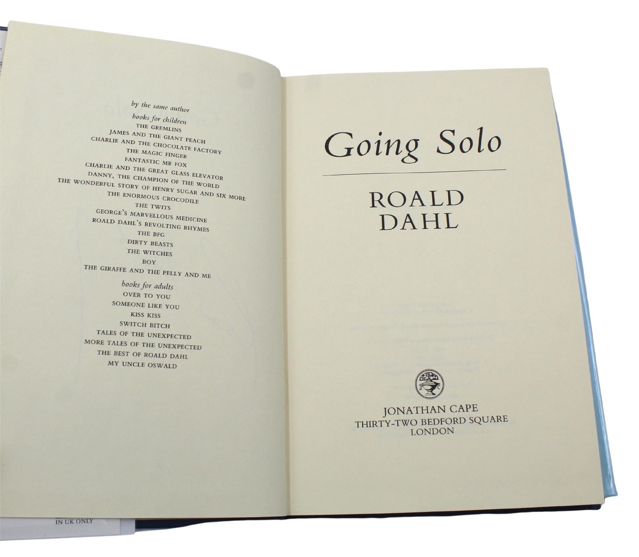 Going Solo, signiert von Roald Dahl, Erstausgabe in Original Aufbewahrungsbeuteljacke, 1986 im Angebot 1