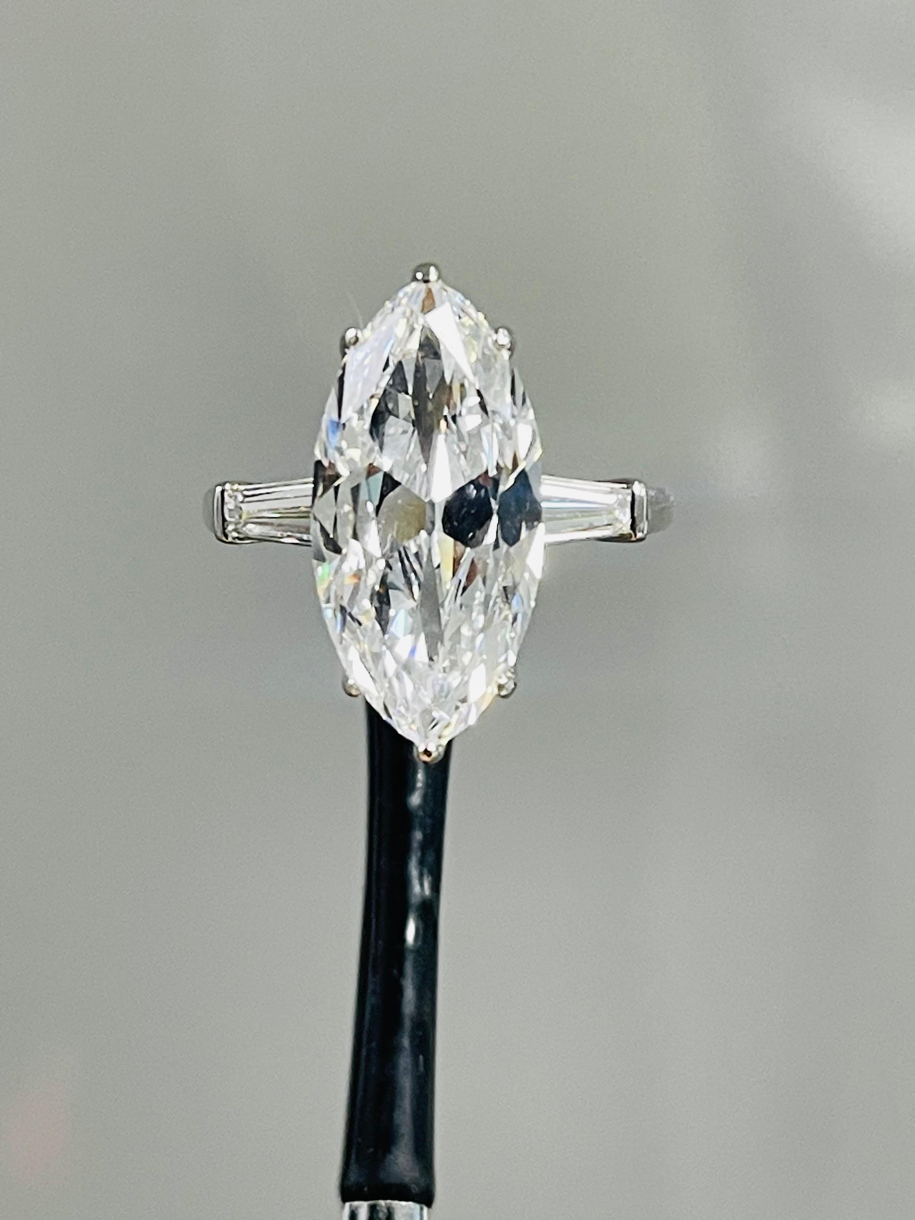 Bague Golconda Type 11A avec diamant marquise de taille ancienne en platine, de Bulgari. GIA 4