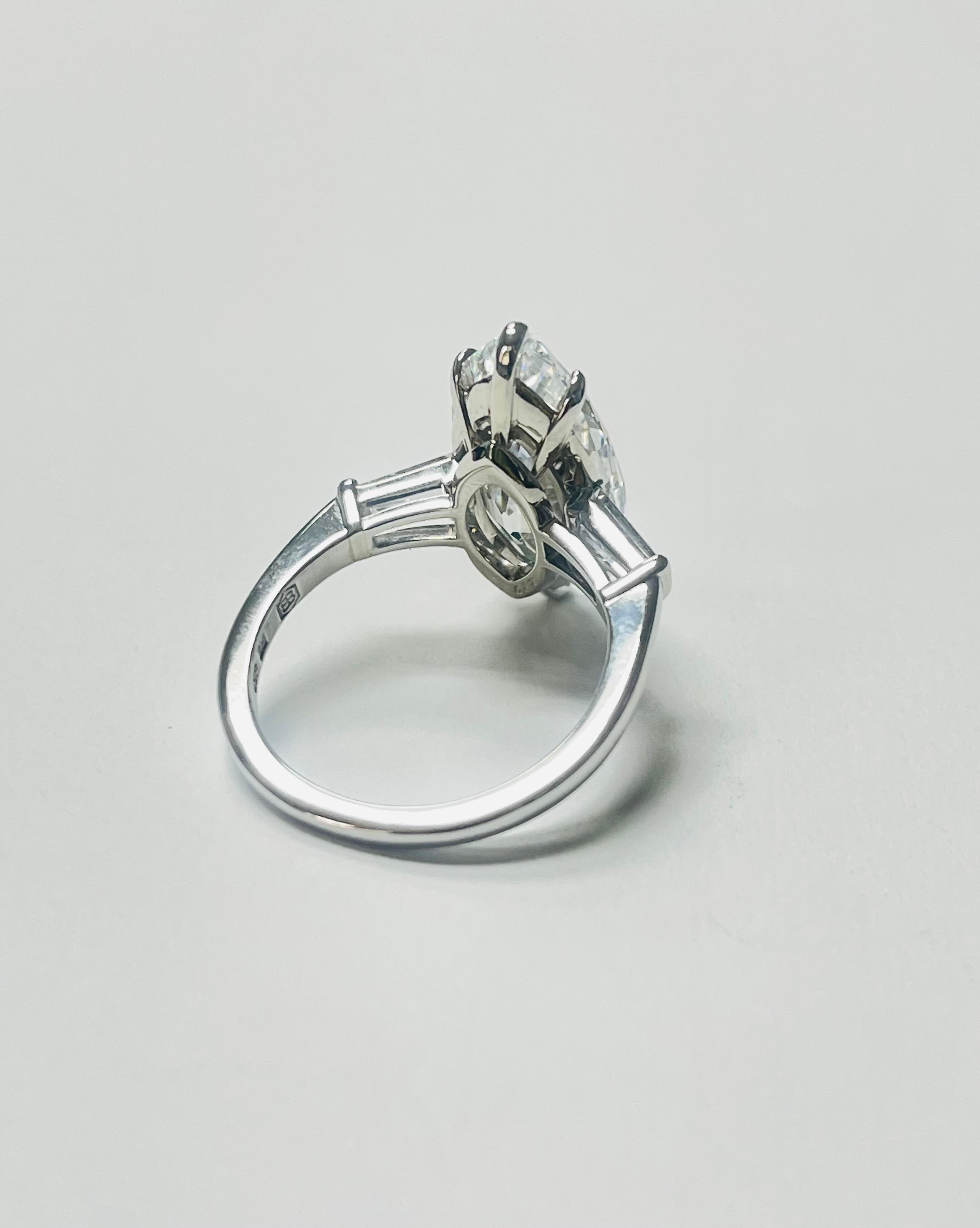 Bague Golconda Type 11A avec diamant marquise de taille ancienne en platine, de Bulgari. GIA 1