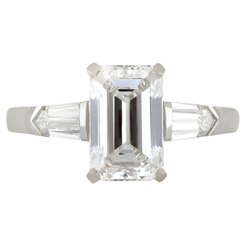 Golconda Type IIa 2.36 Carat Diamond Flanked Solitaire Ring, circa 1950 For Sale