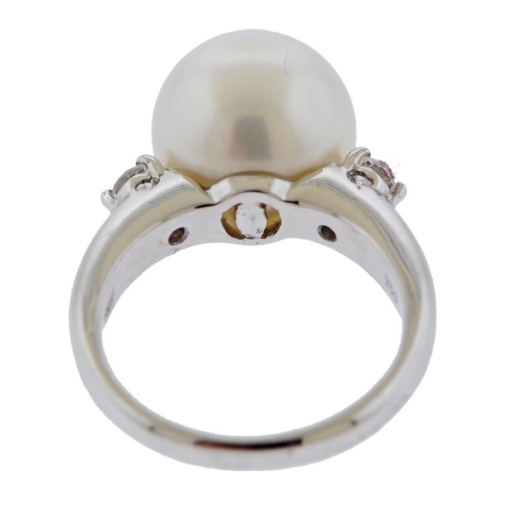 Gold South Sea Pearl Diamond Ring In Excellent Condition For Sale In New York, NY