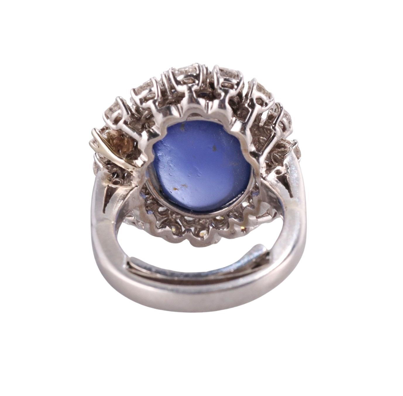 Women's Gold 15.20ct Sapphire Cabochon Diamond Ring For Sale
