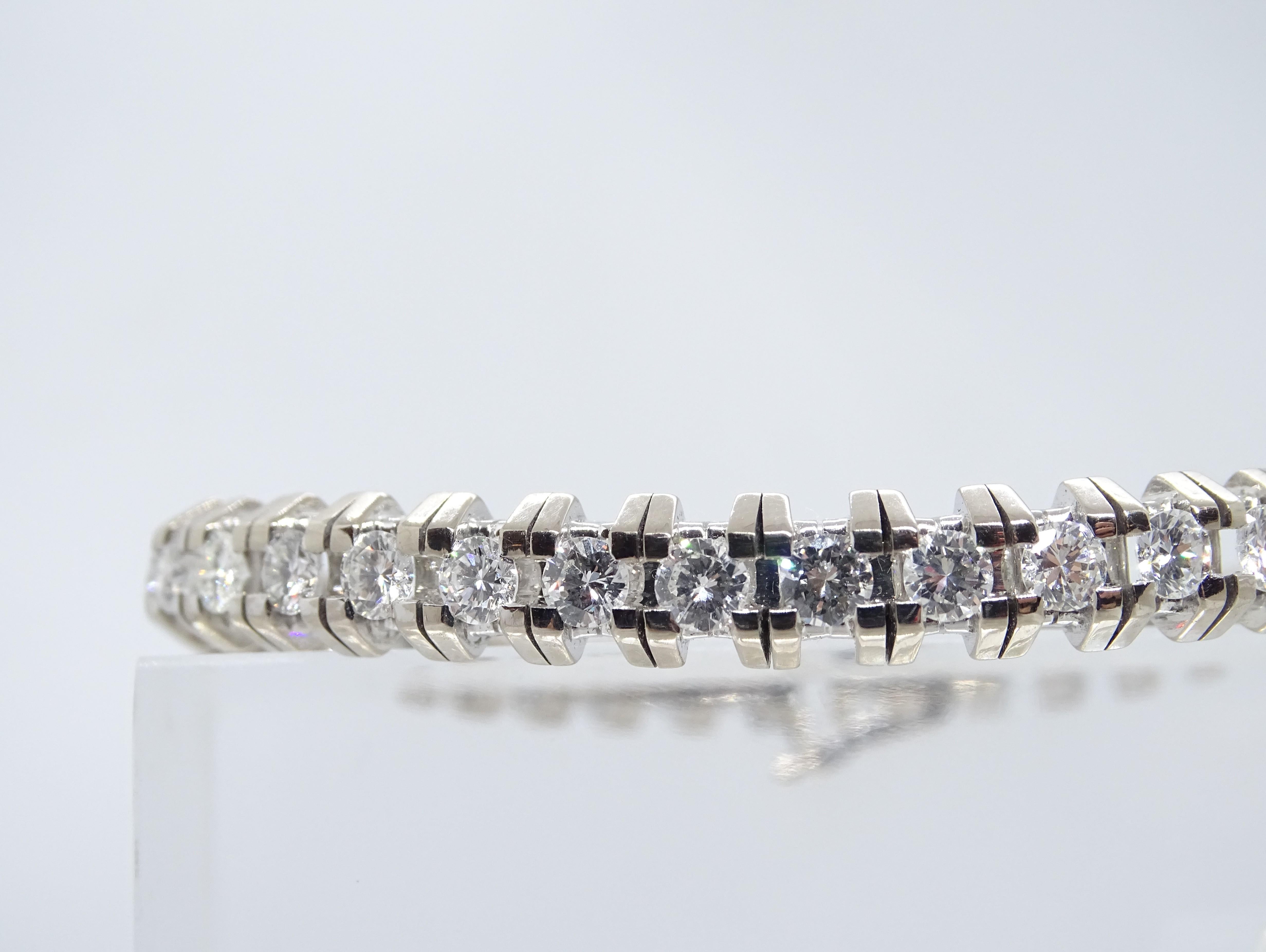 Gold 18 carat and diamonds French  Bracelet 
