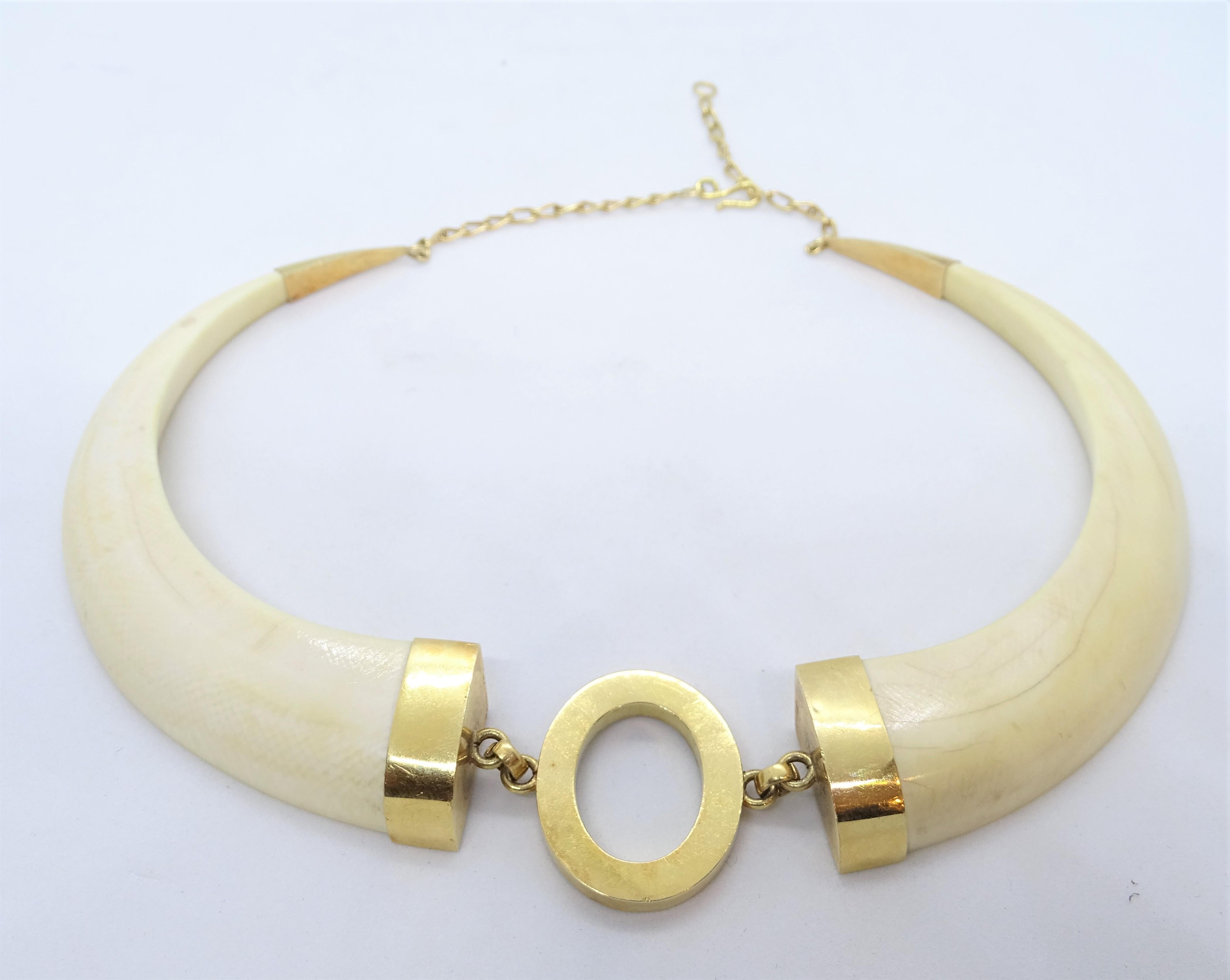 Gold 18 kt und Knochen Französisch  Halskette mit Halsband  im Angebot 4
