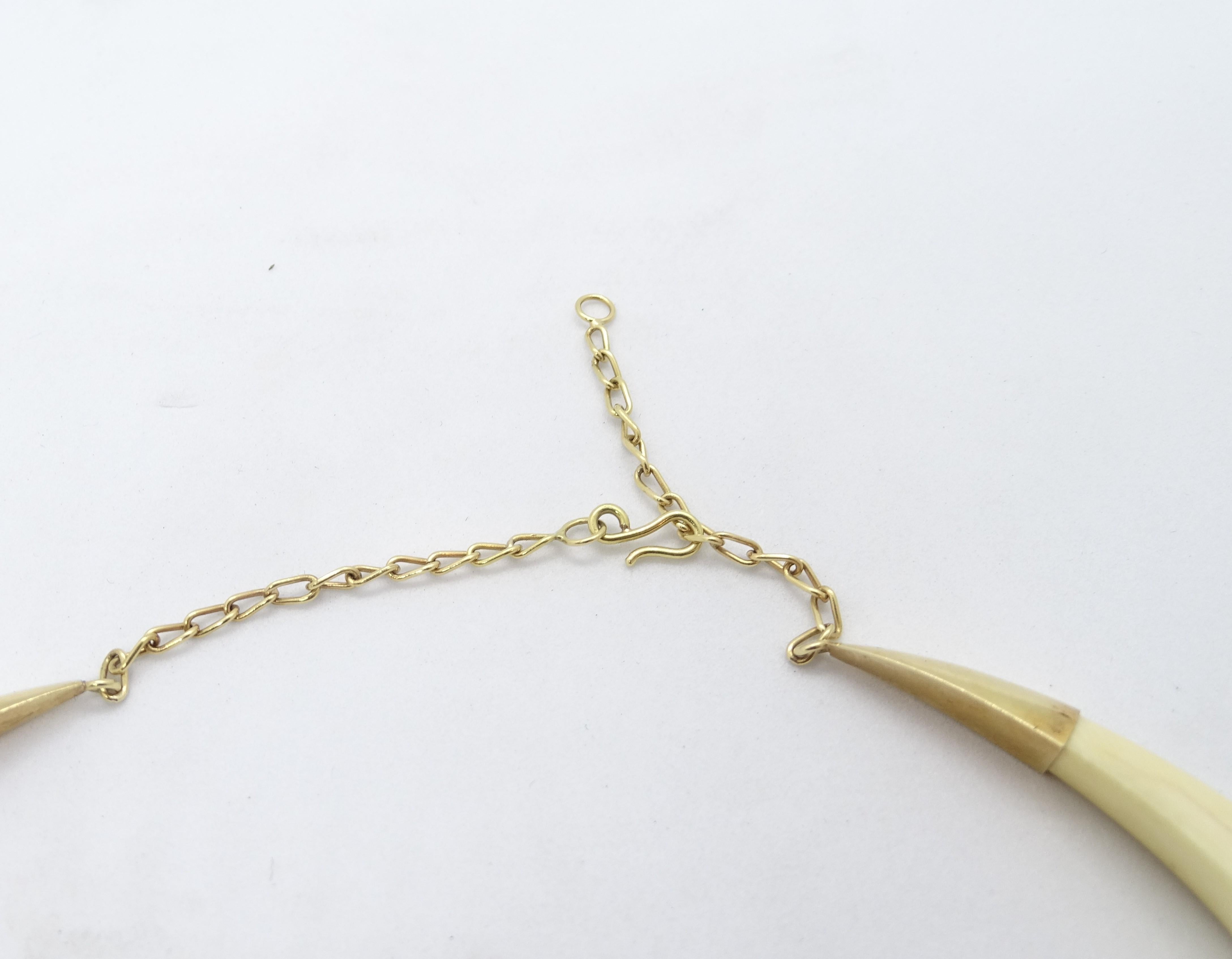 Gold 18 kt und Knochen Französisch  Halskette mit Halsband  im Angebot 5