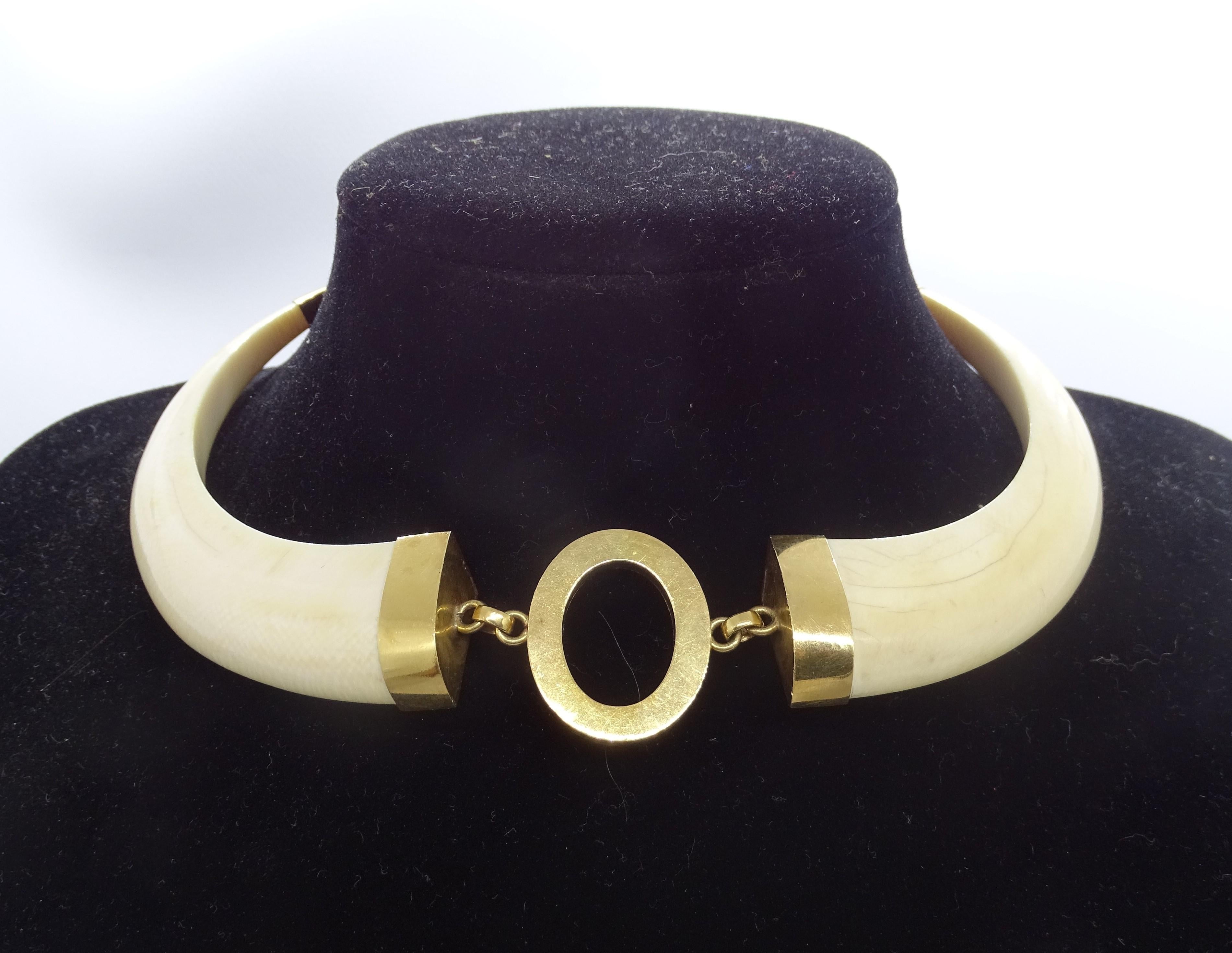 Gold 18 kt and bone French  choker necklace  For Sale 10