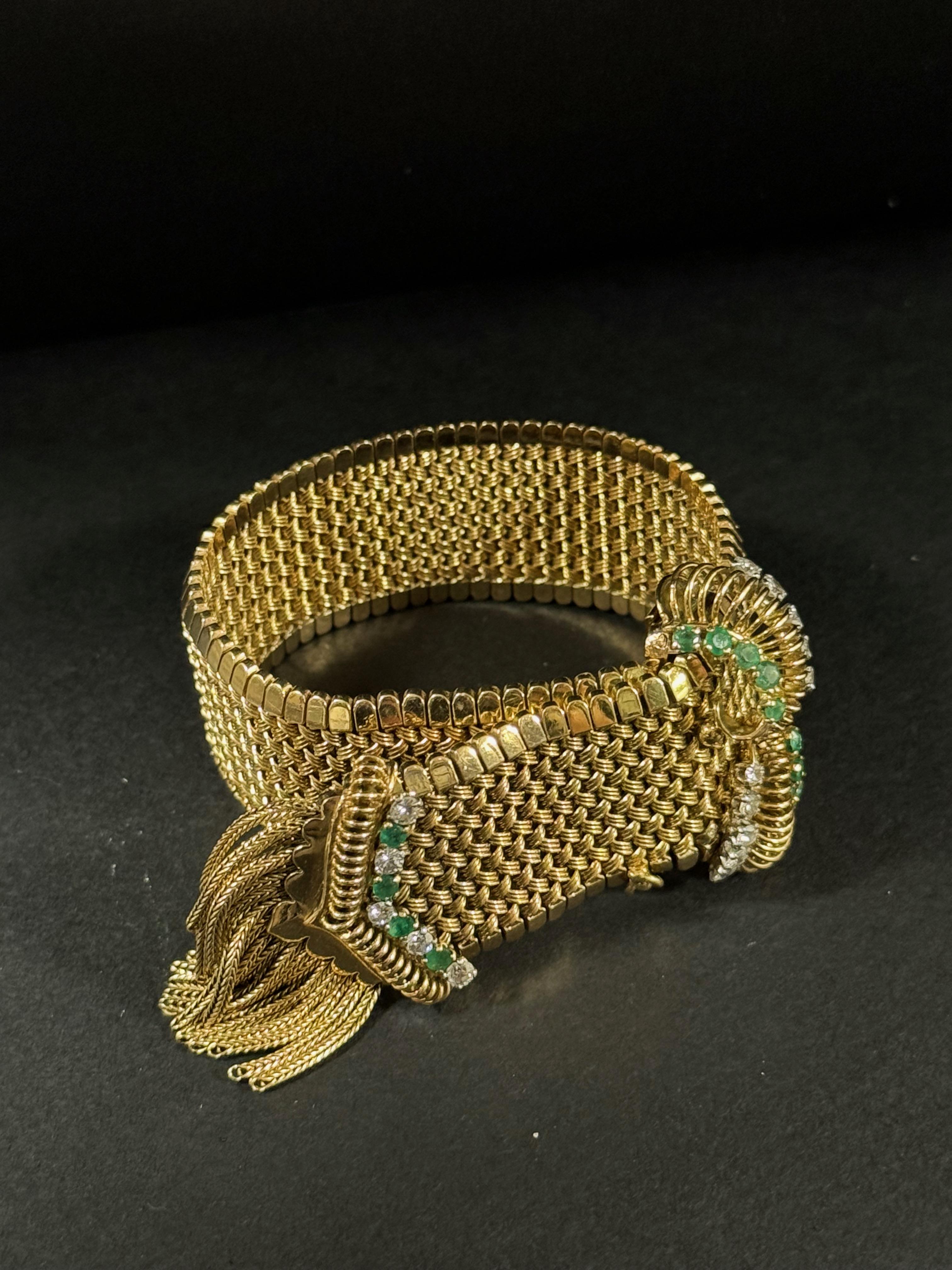 Gold 18k, Emerald and Diamond Belt Bracelet circa 1930-1950 For Sale 3